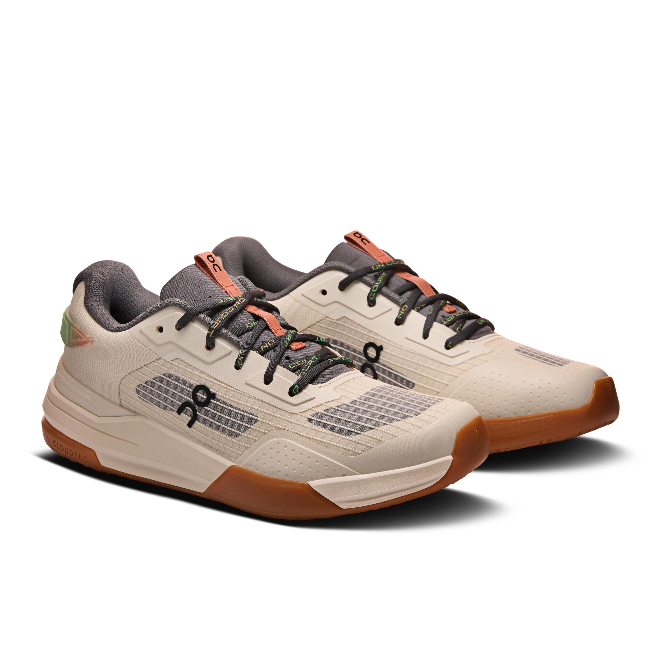 The ROGER Advantage Z5: Men's Performance Tennis Shoe Product Image