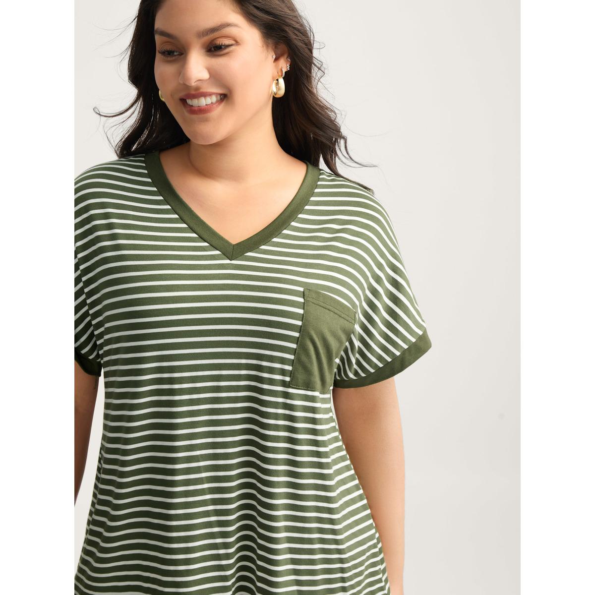 Plus Size Stripe Color Contrast Pockets T-Shirt ArmyGreen Women Contrast V-neck Everyday-Casual T-shirts BloomChic 22-24/3X Product Image