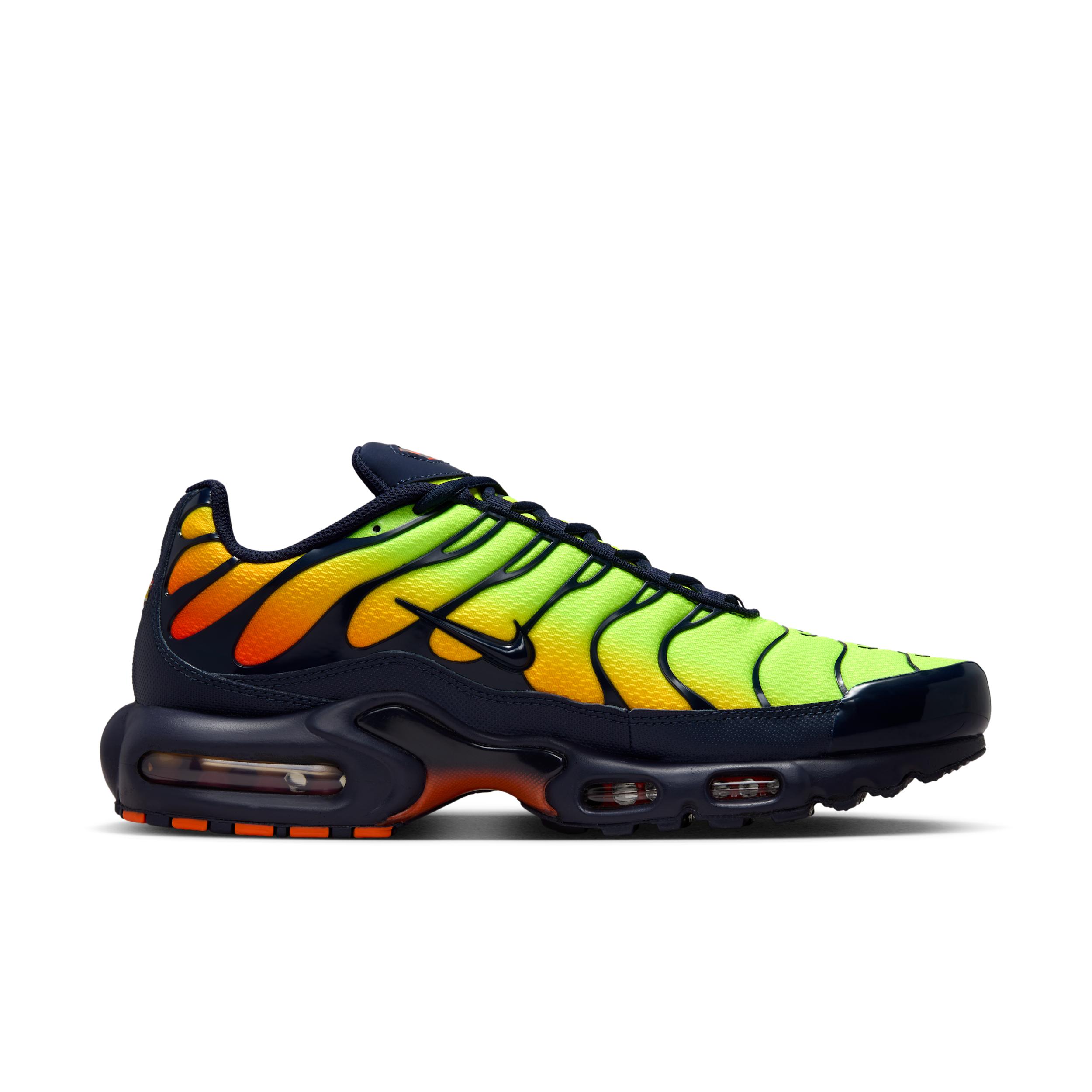Nike Mens Air Max Plus Shoes | DM0032-701 Product Image