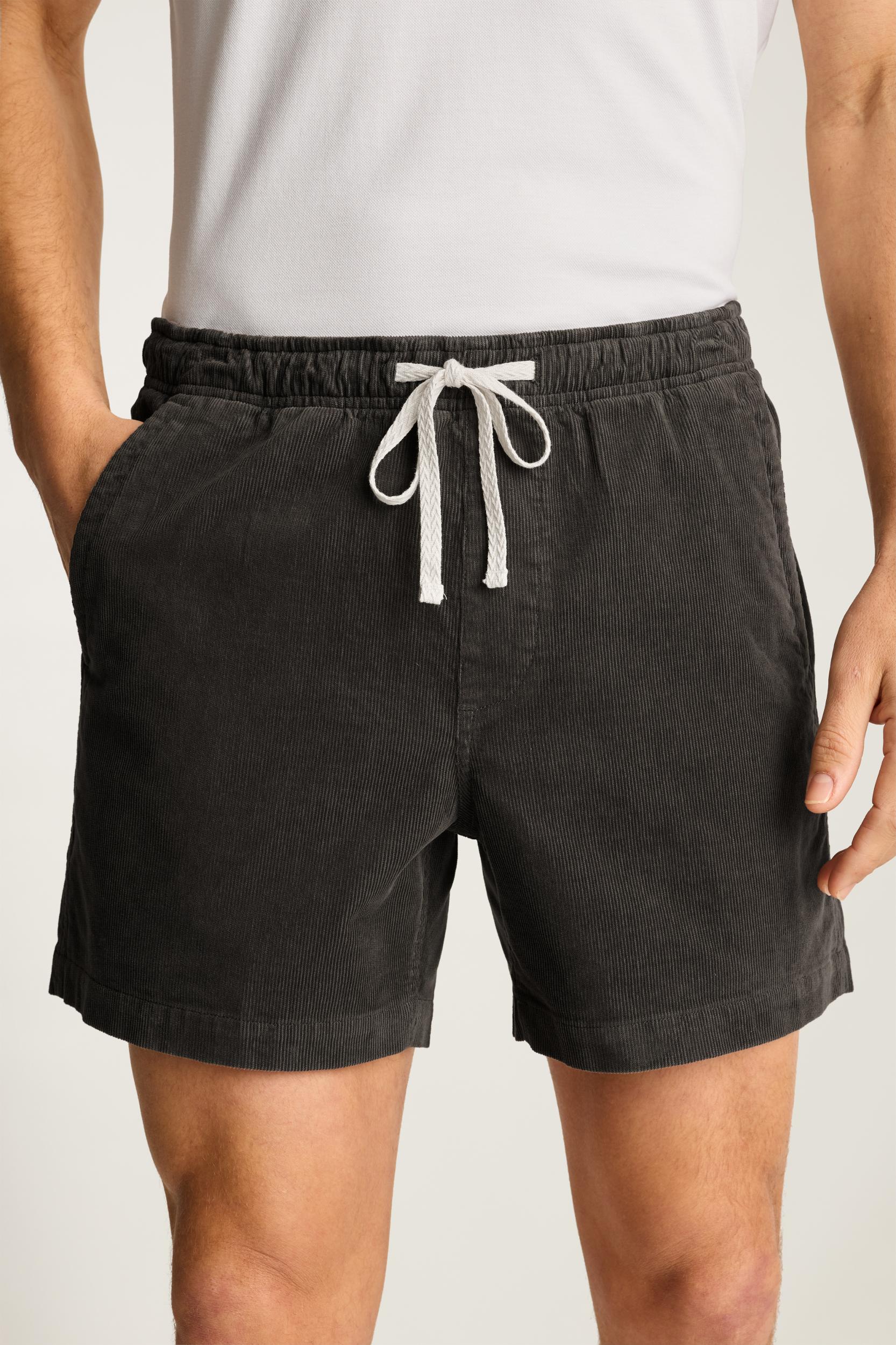 Nomad Short Product Image