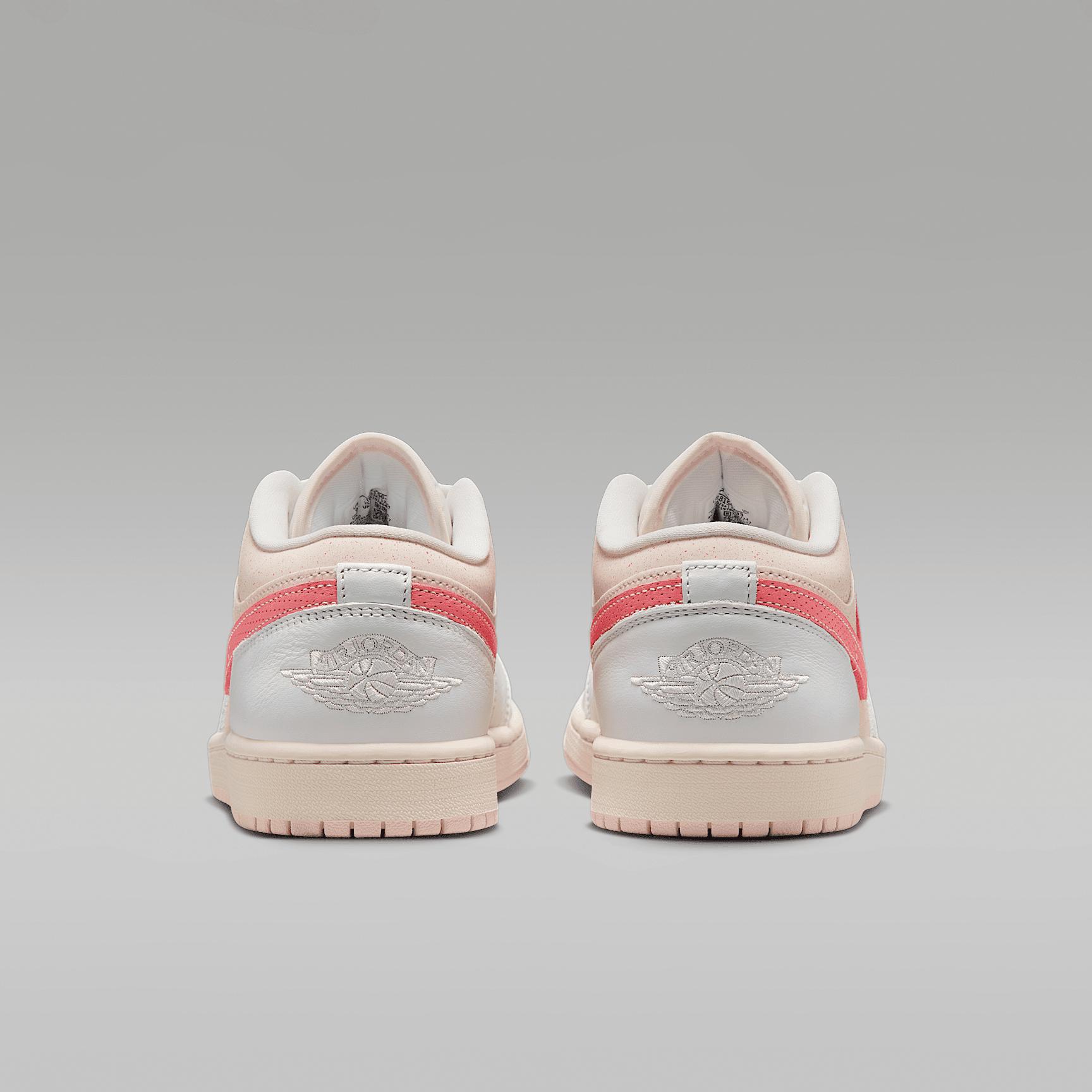 Womens Air Jordan 1 Low SE Shoes | IB8156-133 Product Image