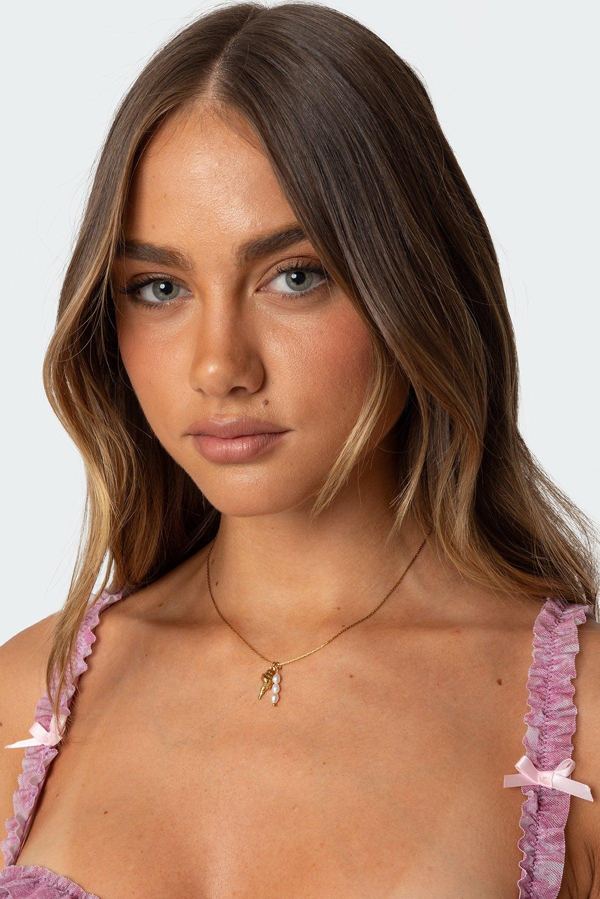 Mixed Pendant Necklace Product Image