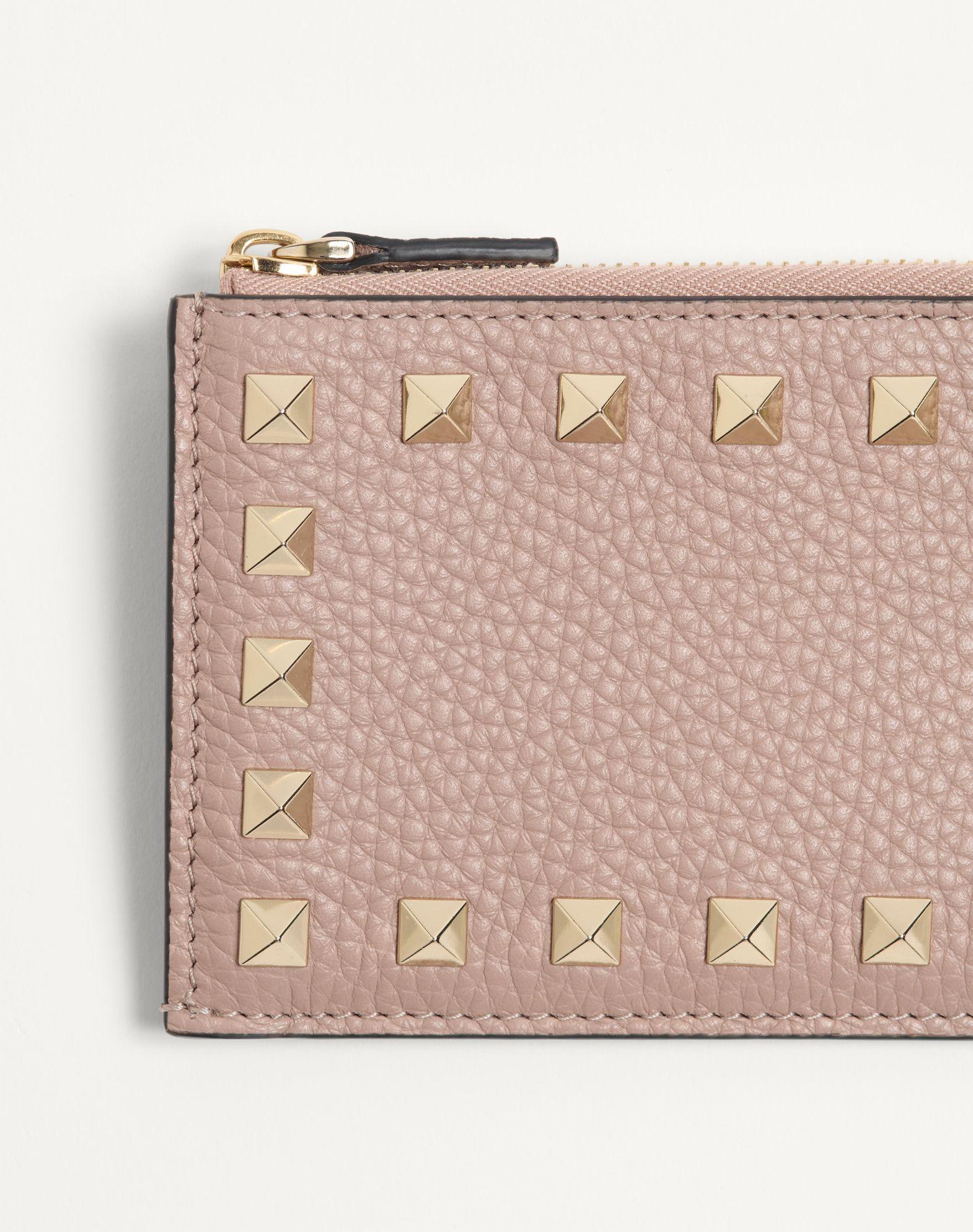Rockstud Grainy Calfskin Cardholder With Zipper Product Image