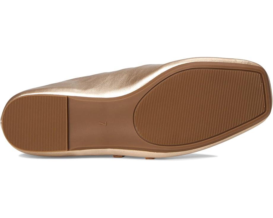 Carrie Flat Product Image