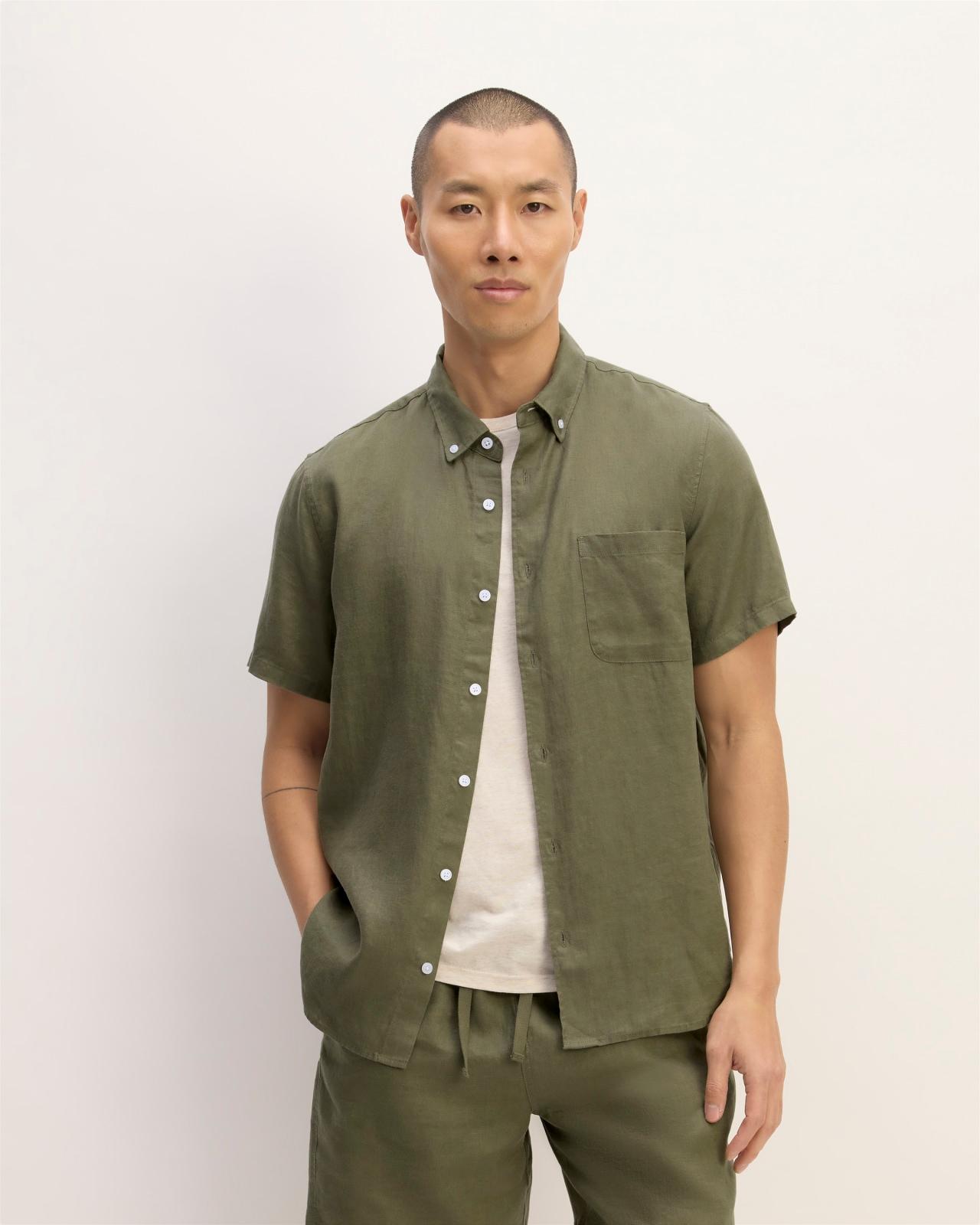 Mens Classic Short-Sleeve Shirt in Linen by Everlane Product Image