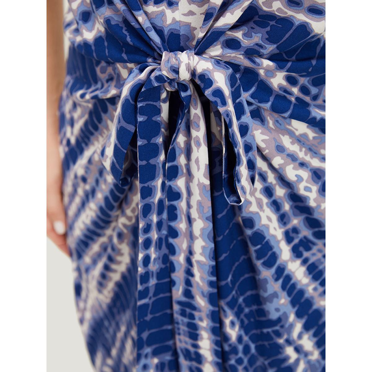 Plus Size Tie Dye Pocket Twist Front Curved Hem Dress Indigo Women Vacation Gathered Round Neck Short sleeve Curvy Knee Dress BloomChic 28/5X Product Image