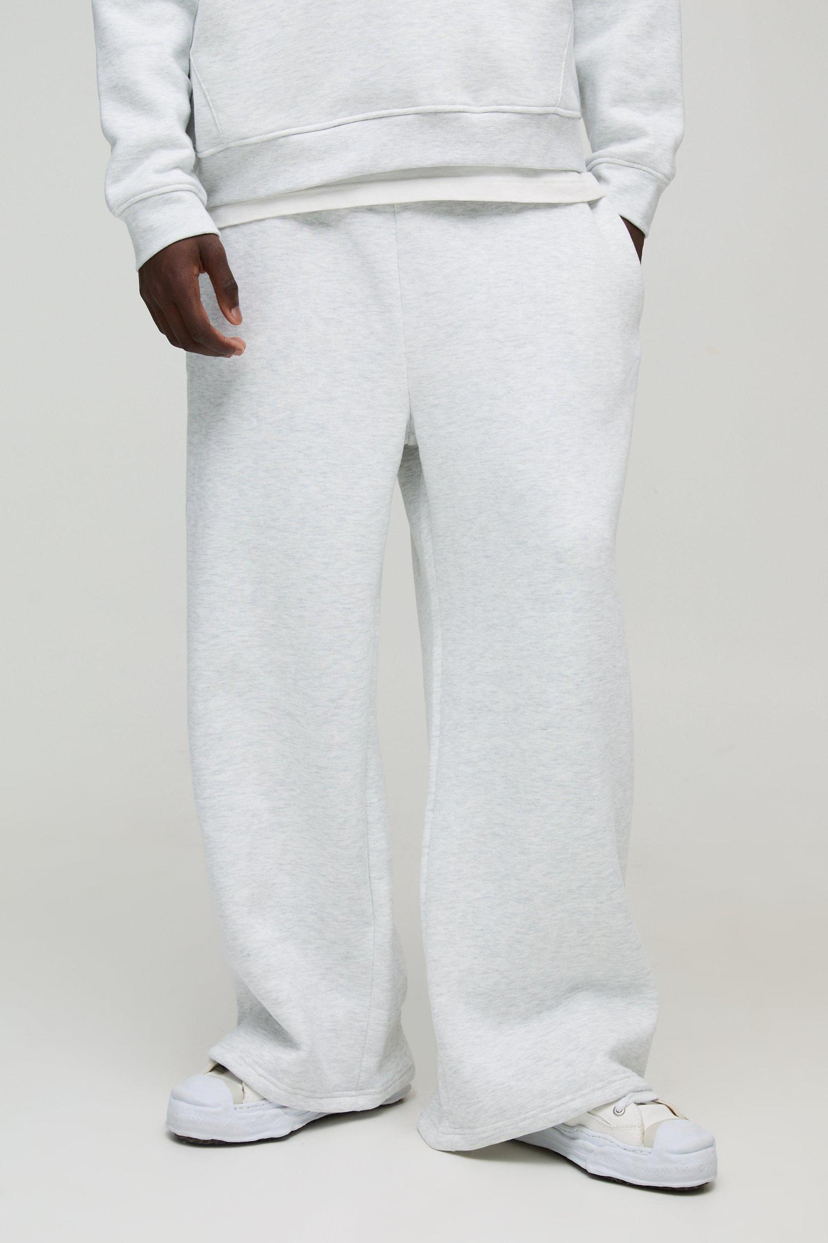 330GSM Extreme Wide Leg Basic Sweatpants | boohooMAN USA Product Image