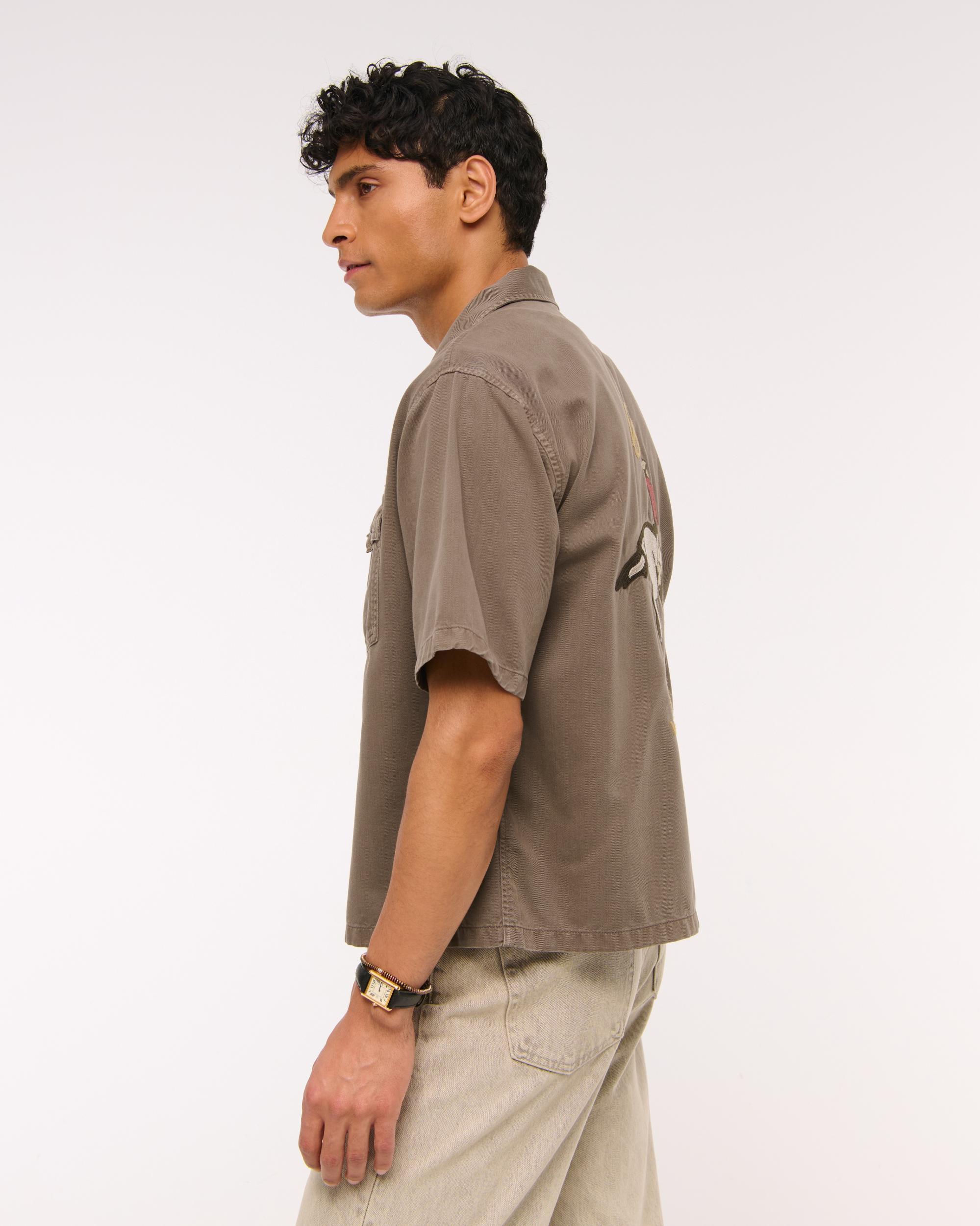 Short-Sleeve Cropped Western Graphic Button-Up Shirt Product Image