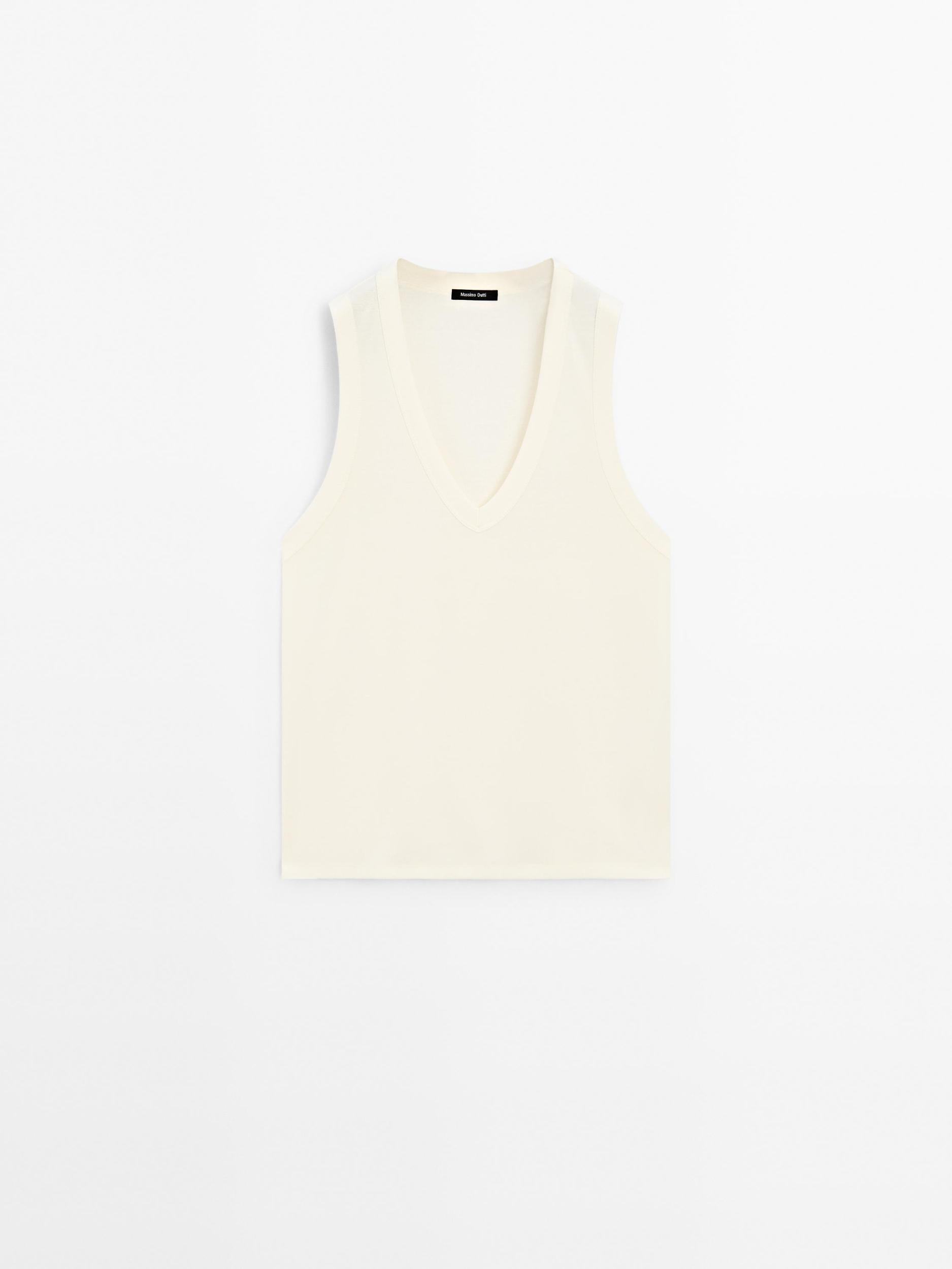 Mercerised cotton V-neck T-shirt Product Image
