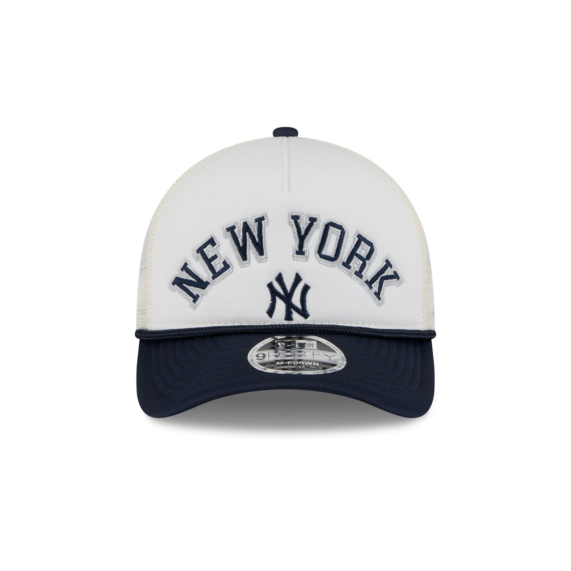 New York Yankees Chrome Arch 9FORTY M-Crown A-Frame Trucker Hat Male Product Image