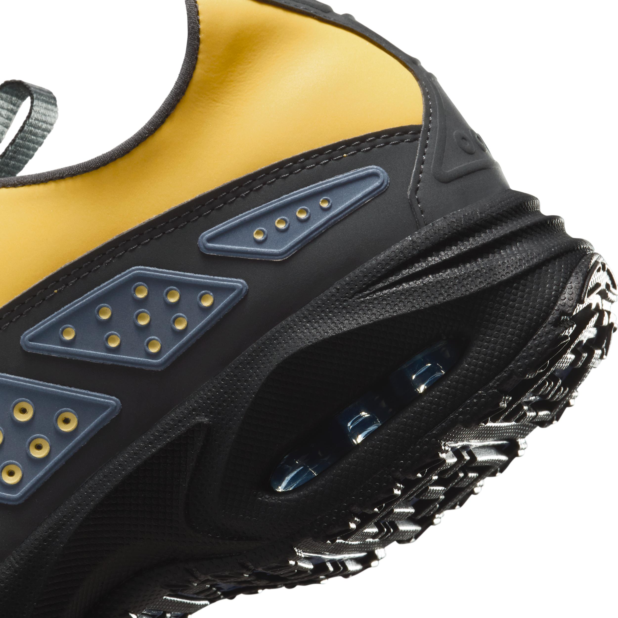 Nike Women's Air Max SNDR Shoes Product Image