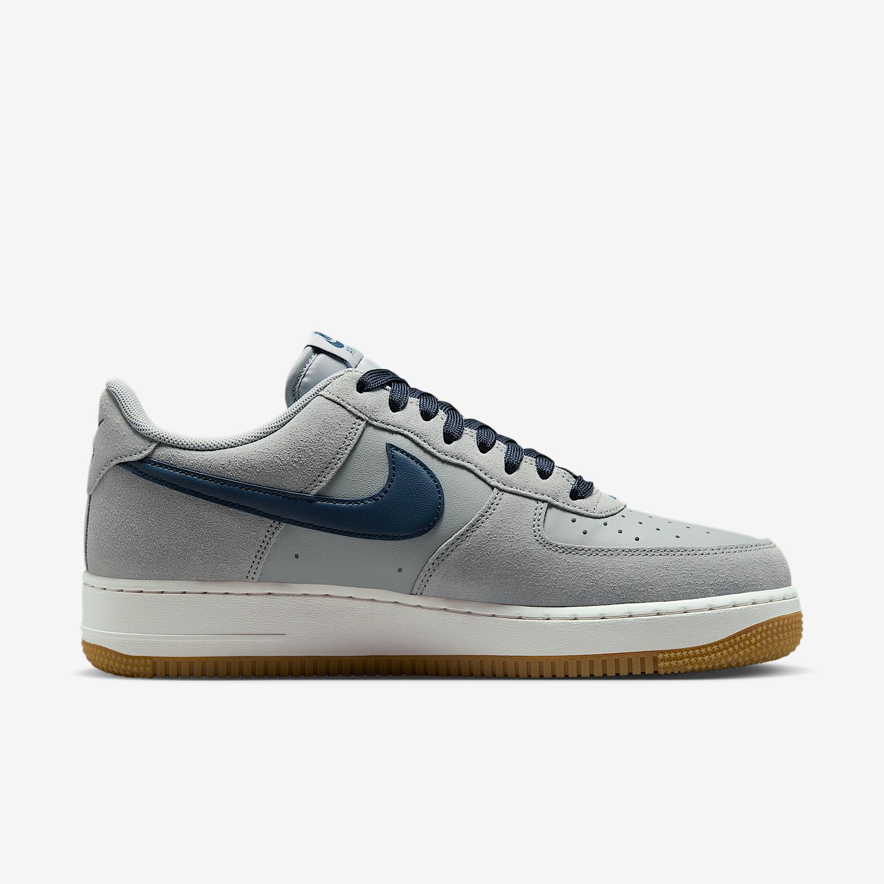 Nike Mens Air Force 1 07 LV8 Shoes | IB6388-003 Product Image