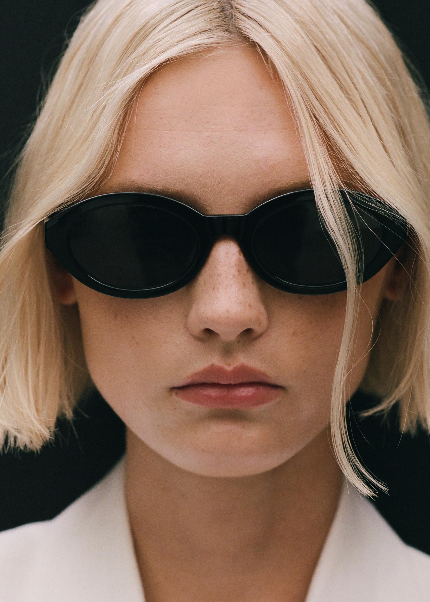 Linen suit waistcoat - Women | MANGO USA Product Image