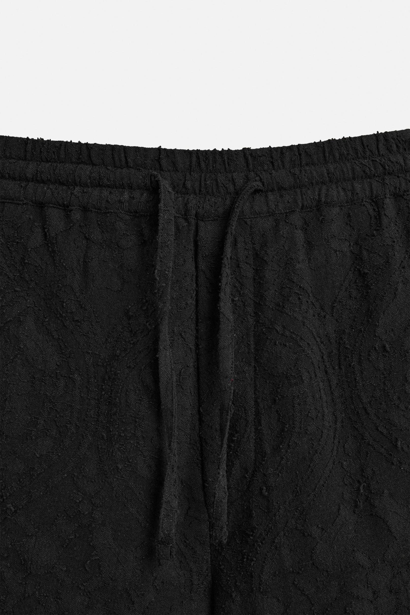 RELAXED FIT JACQUARD SHORTS Product Image
