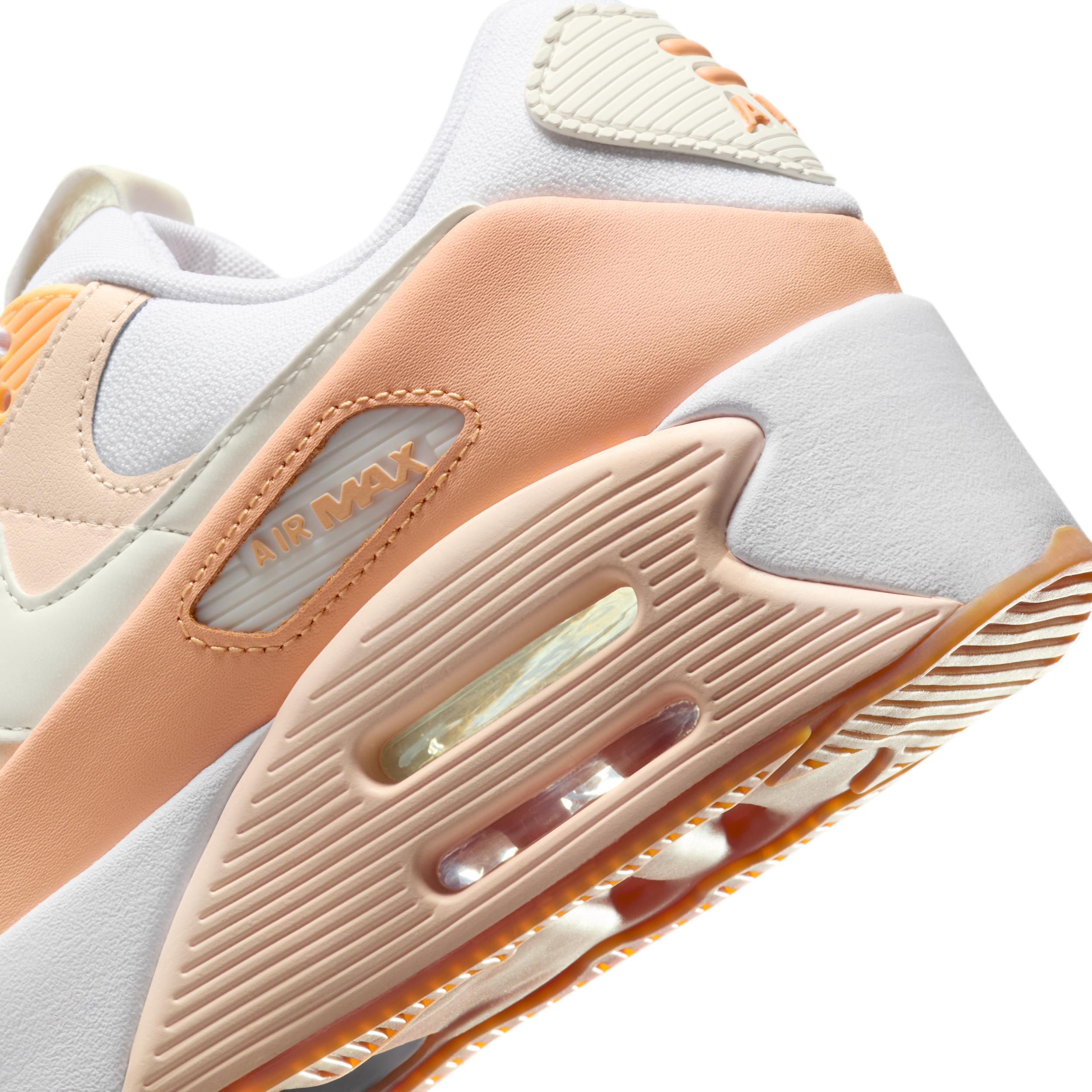 Nike Women's Air Max 90 LV Shoes Product Image