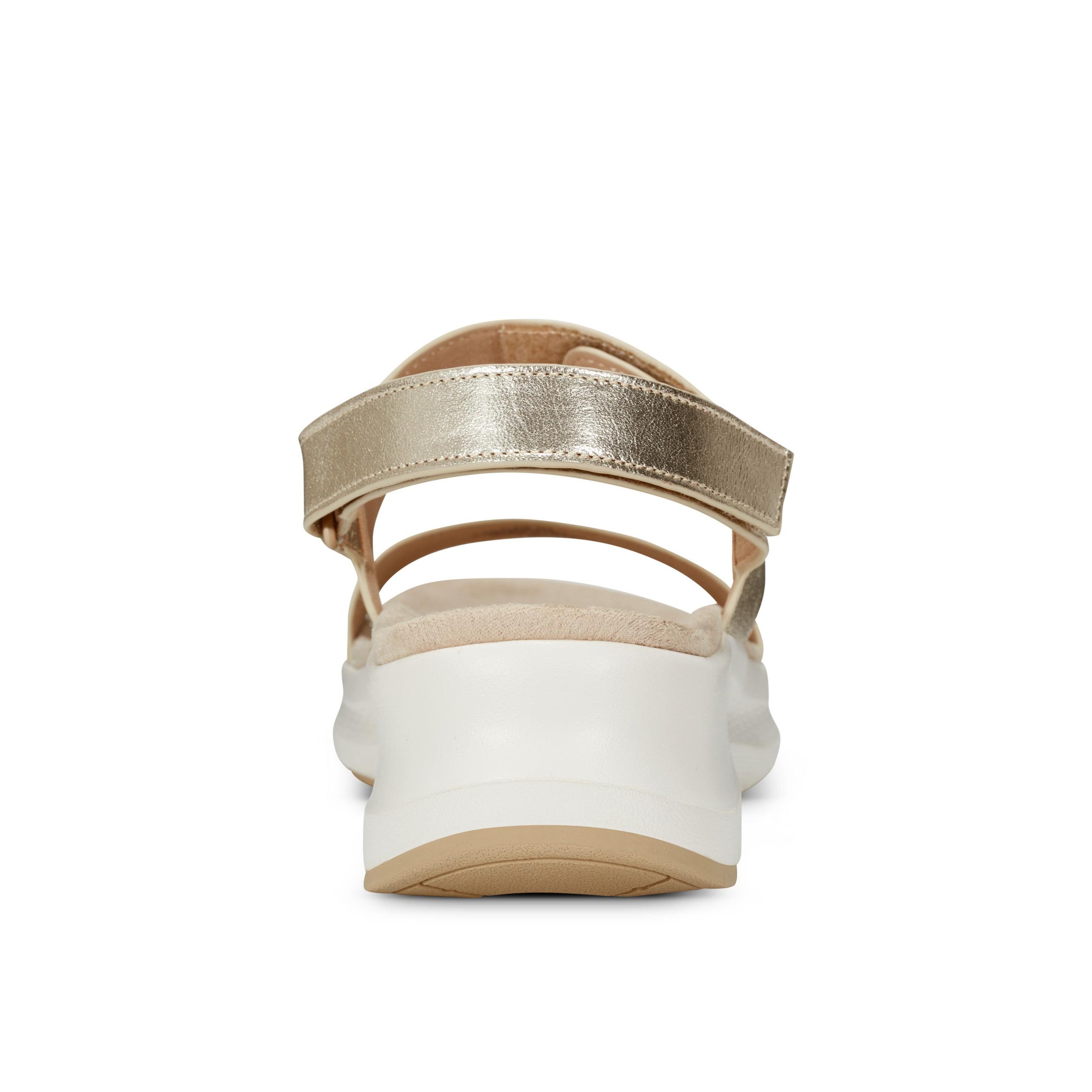 Women's Qwera Open Toe Strappy Casual Sandals Product Image