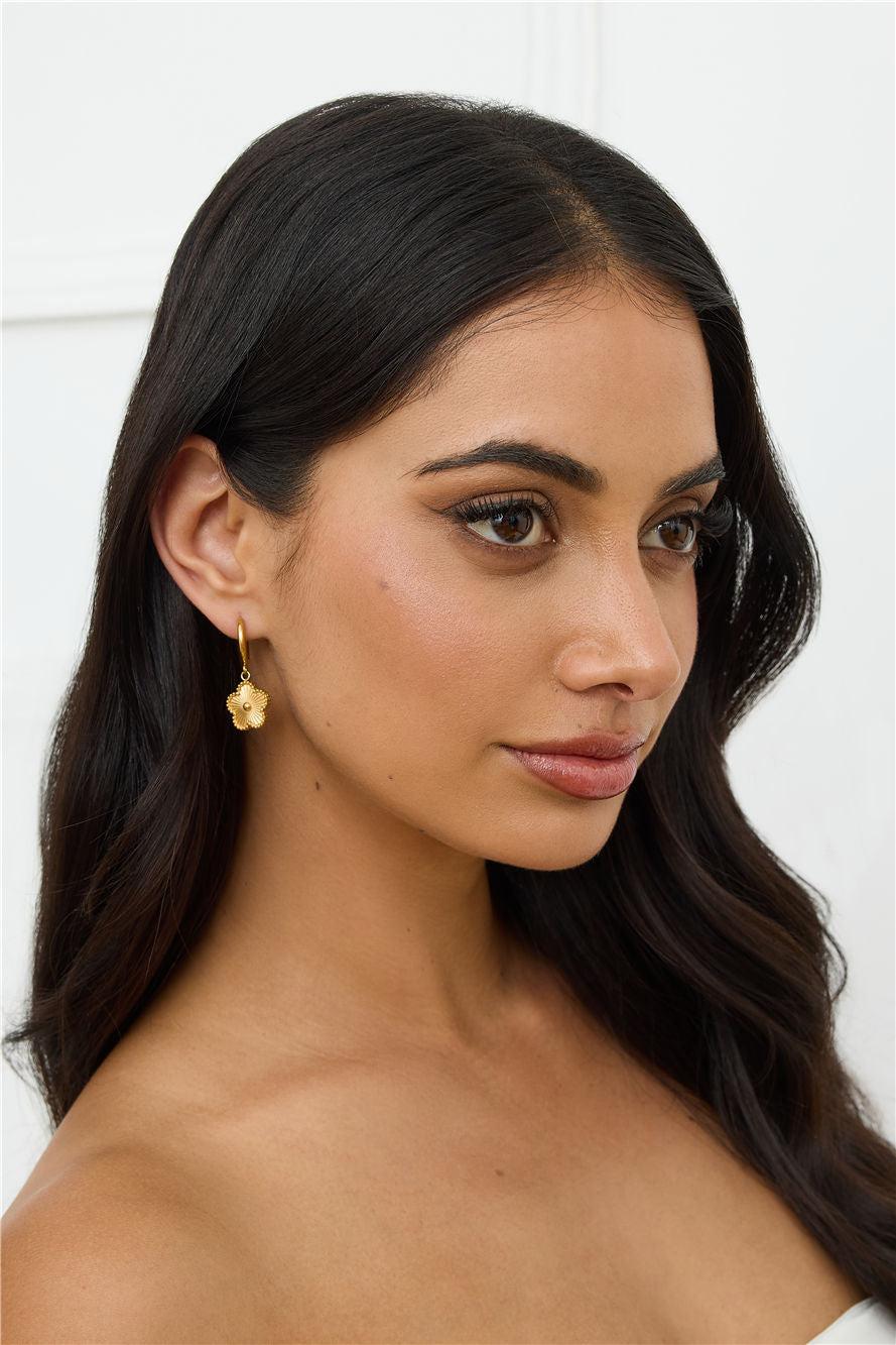 Luxe Glam Earrings Gold Product Image