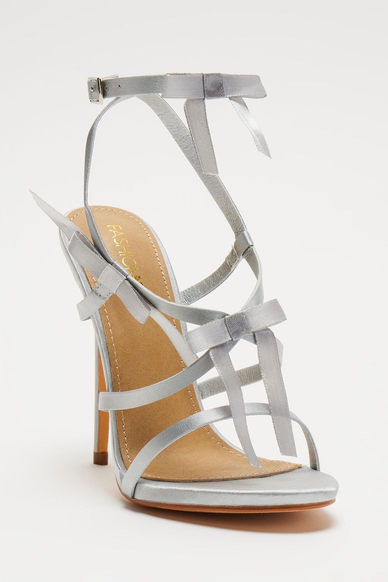 Glowing Different Heels - Silver Product Image
