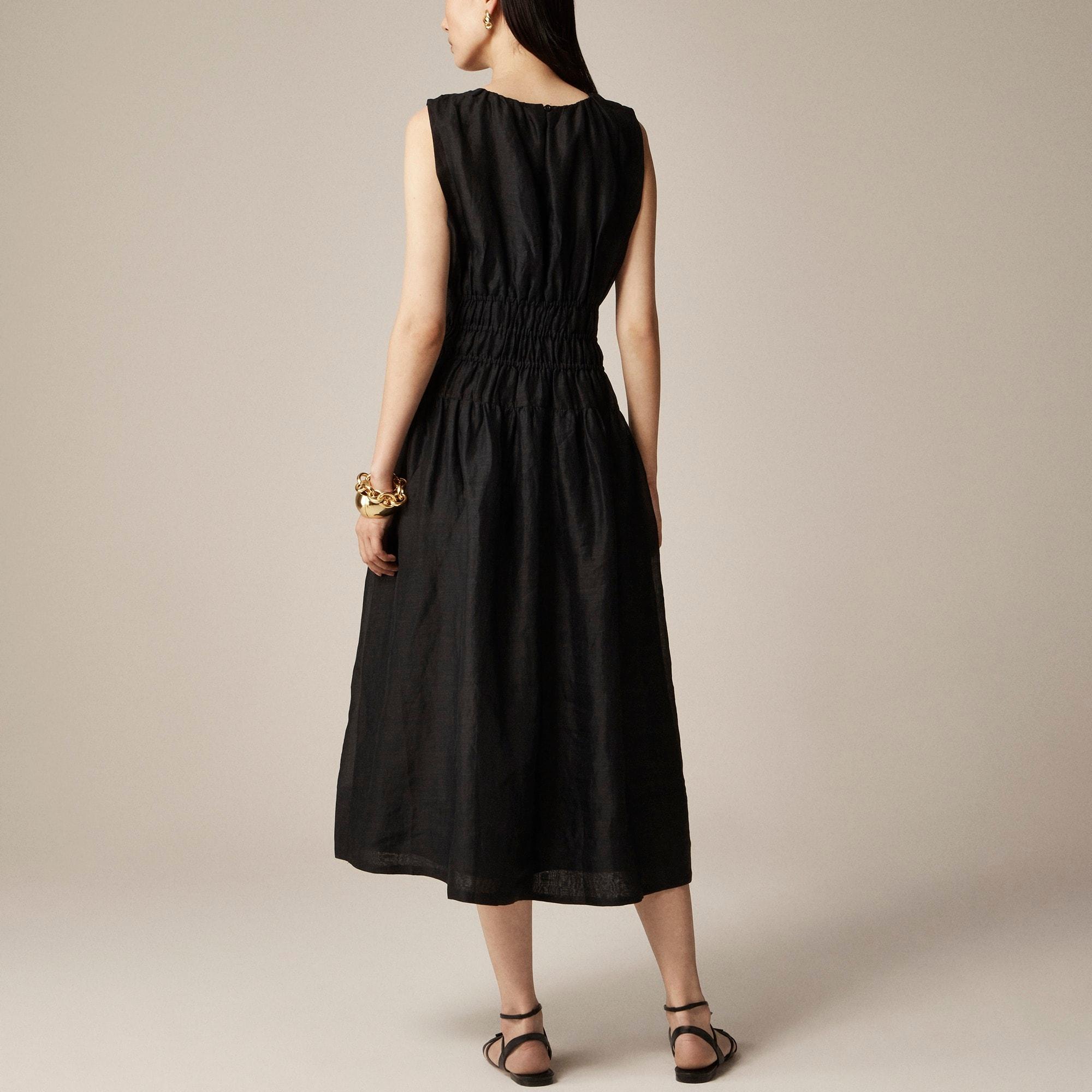 Hyacinth V-neck dress in ramie Product Image