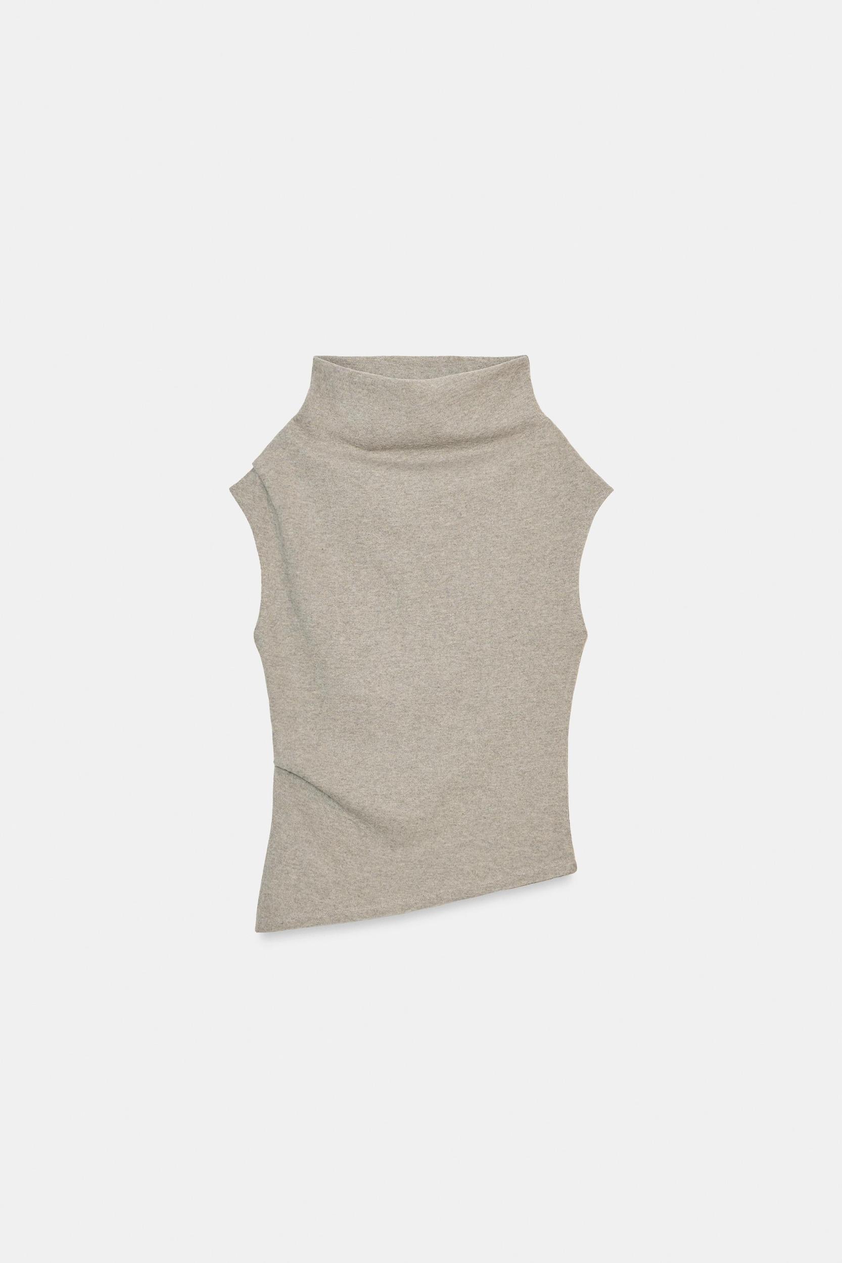 SLEEVELESS TOP Product Image