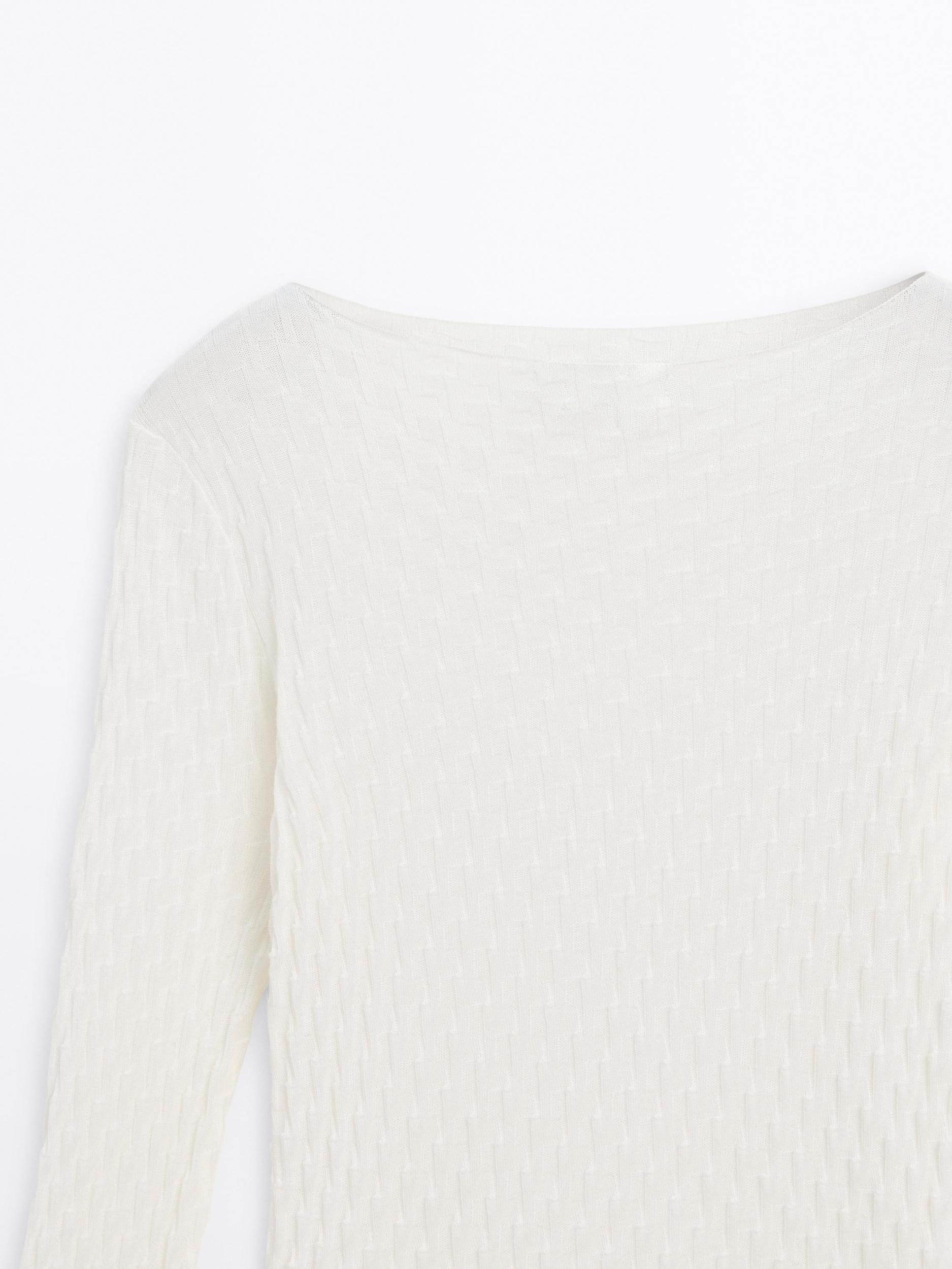 Long sleeve textured 100% cotton top Product Image