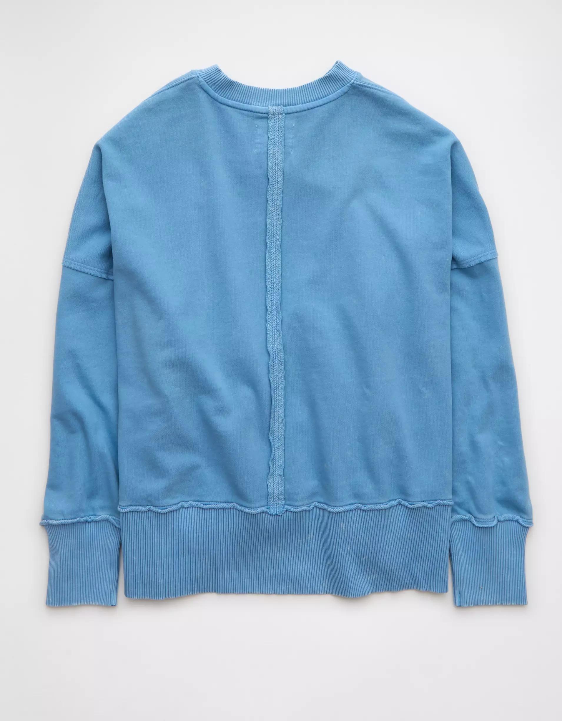 AE Big Hug Destination Graphic Crew Neck Sweatshirt Product Image