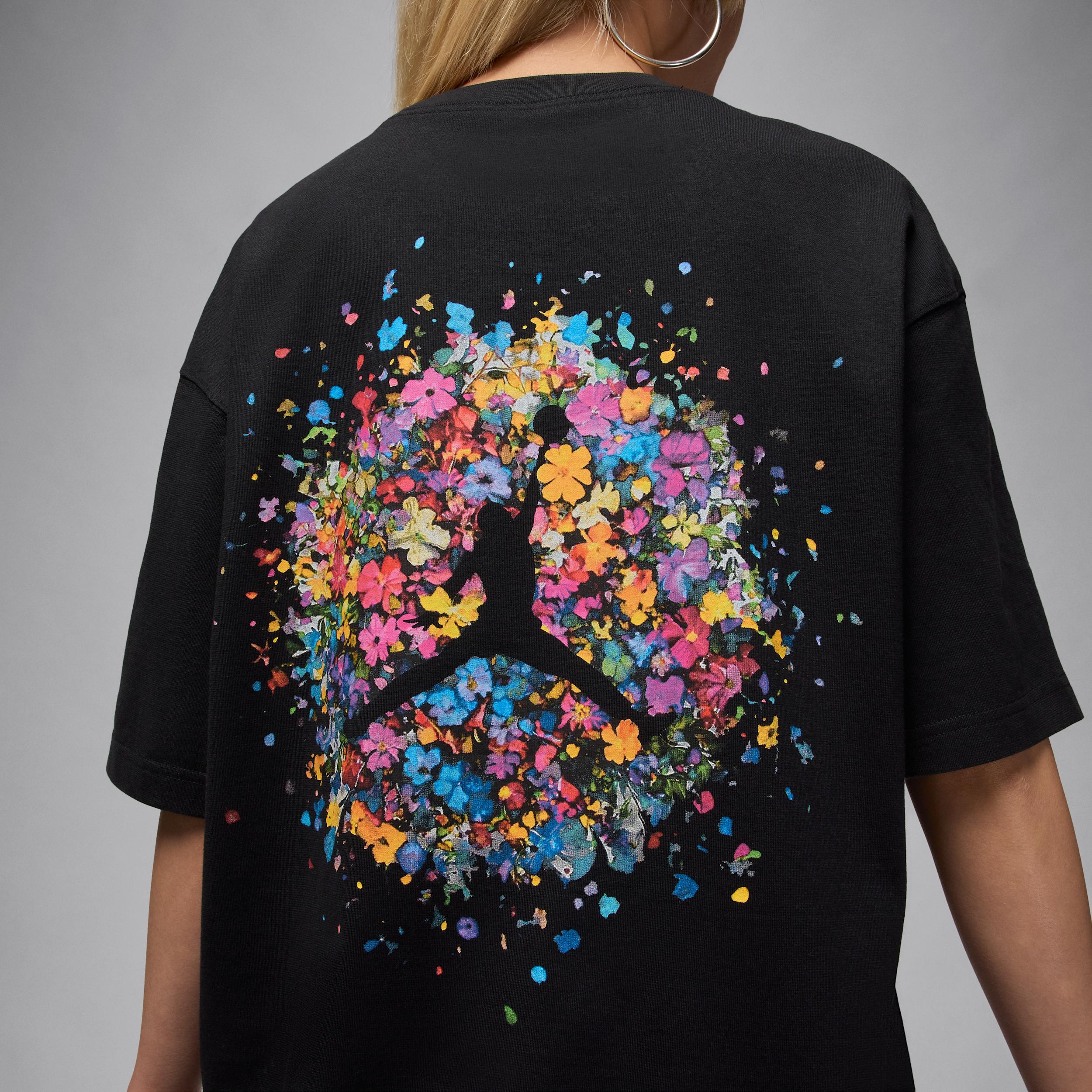 Jordan Flight Women's Oversized Graphic T-Shirt Product Image
