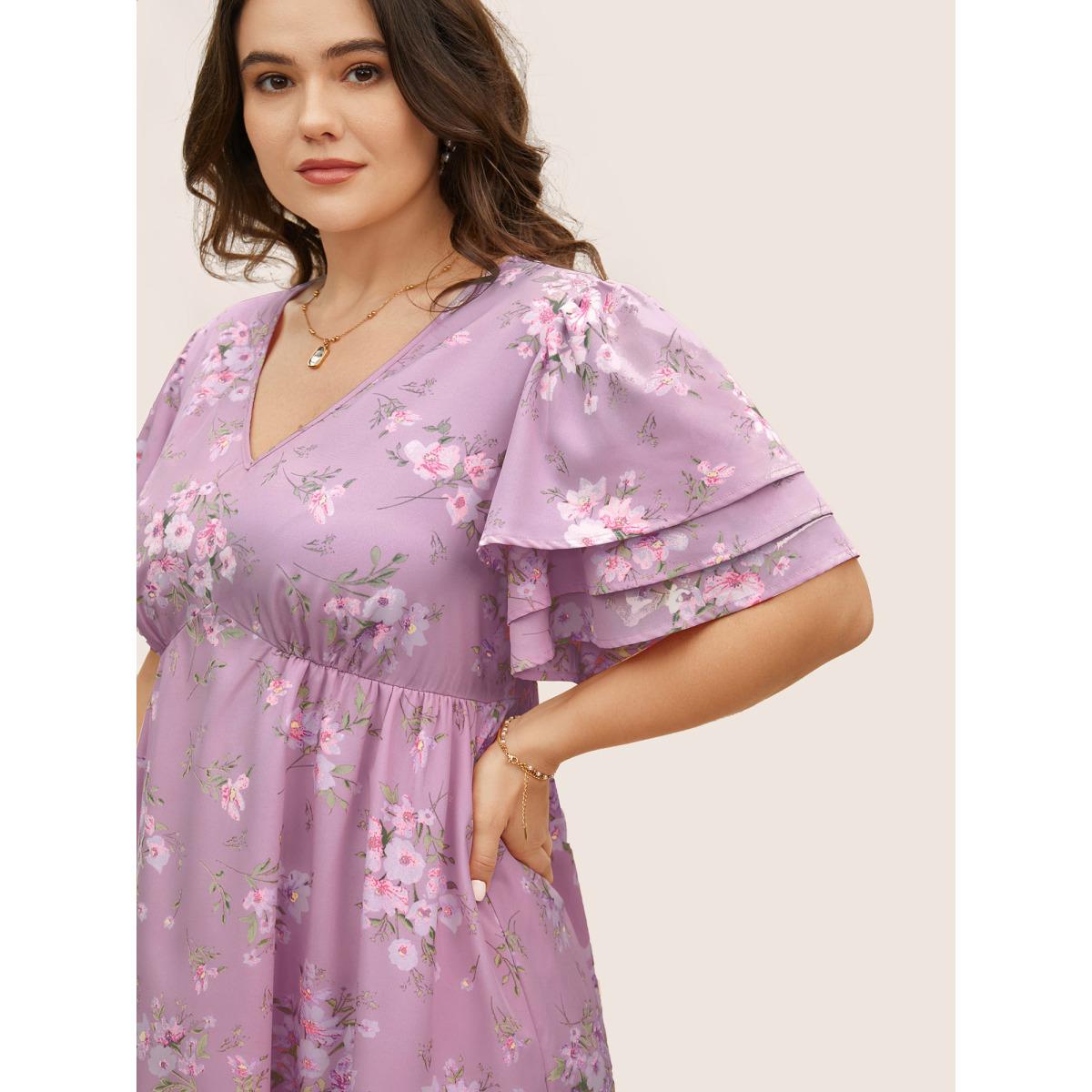Plus Size Floral Elastic Waist Tiered Ruffle Sleeve Dress Lilac Women Elegant Tiered V-neck Short sleeve Curvy BloomChic 26/4X Product Image