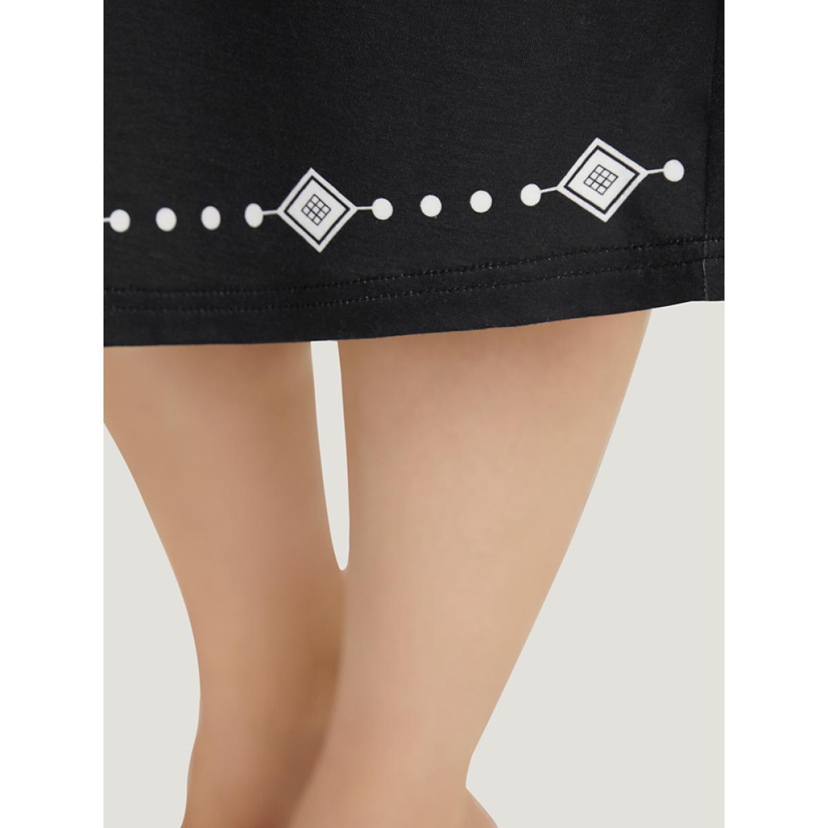 Plus Size Bandana Print V Neck Pocket Midi Dress Black Women Vacation Plain V-neck Elbow-length sleeve Curvy Midi Dress BloomChic 18-20/2X Product Image