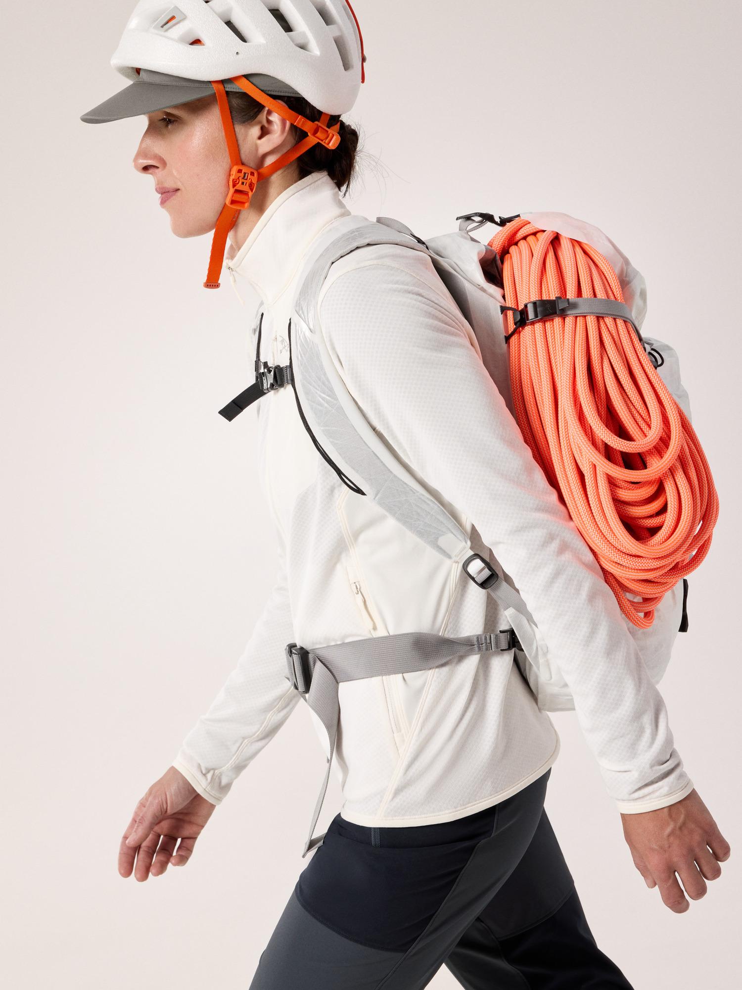 Delta Jacket Women's Product Image