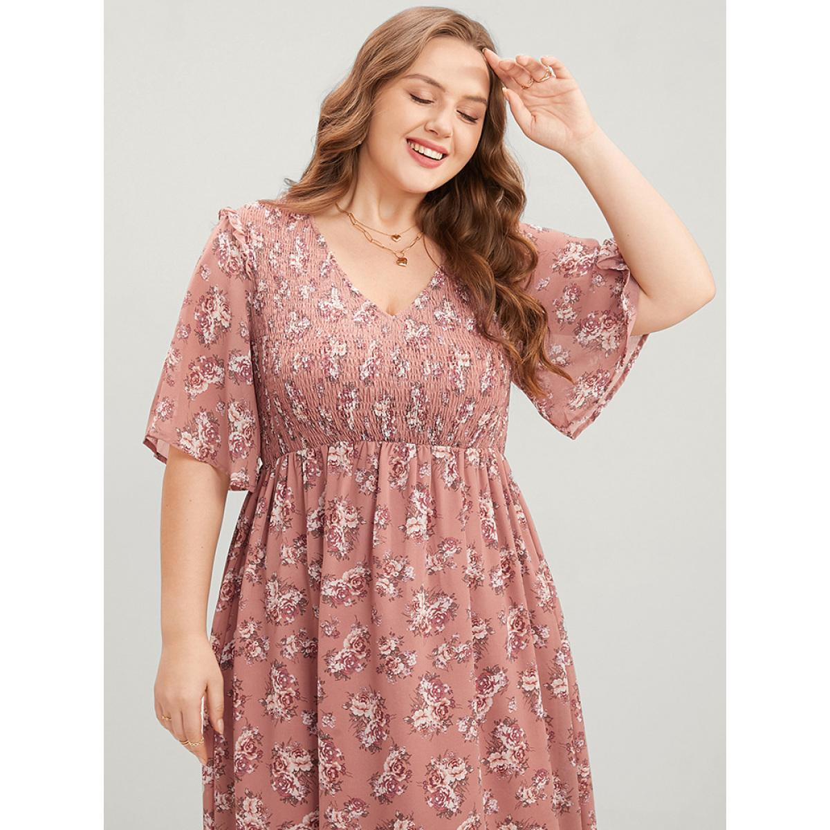 Plus Size Floral Print V Neck Shirred Pocket Ruffle Dress DustyPink Women Elegant Elastic Waist V-neck Half Sleeve Curvy Knee Dress BloomChic 12/L Product Image