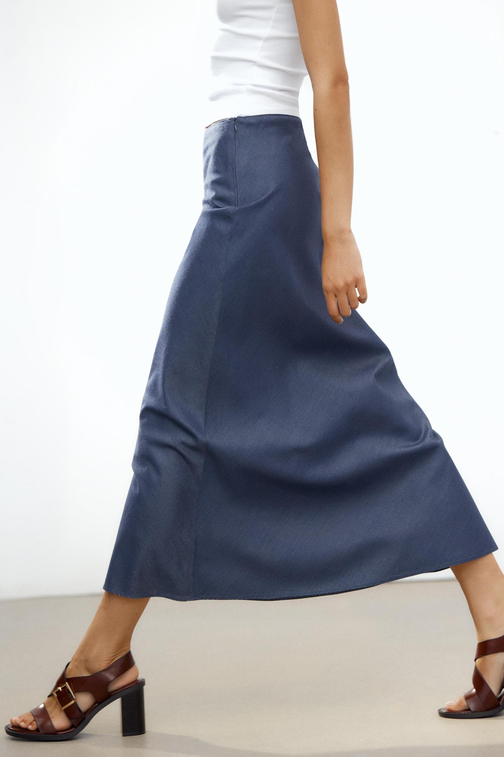 FLOWY MIDI SKIRT Product Image