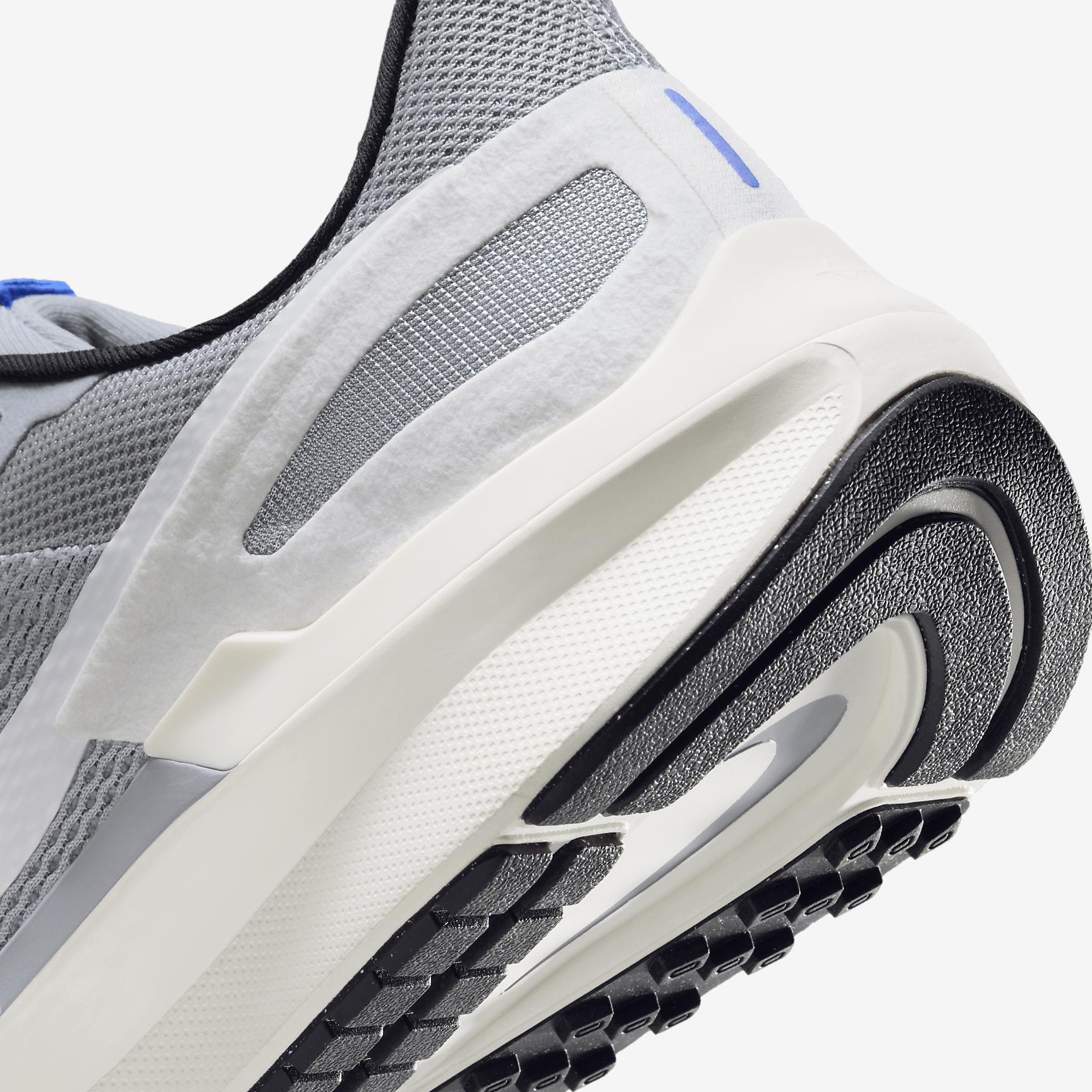 Nike Men's Structure 25 Road Running Shoes Product Image