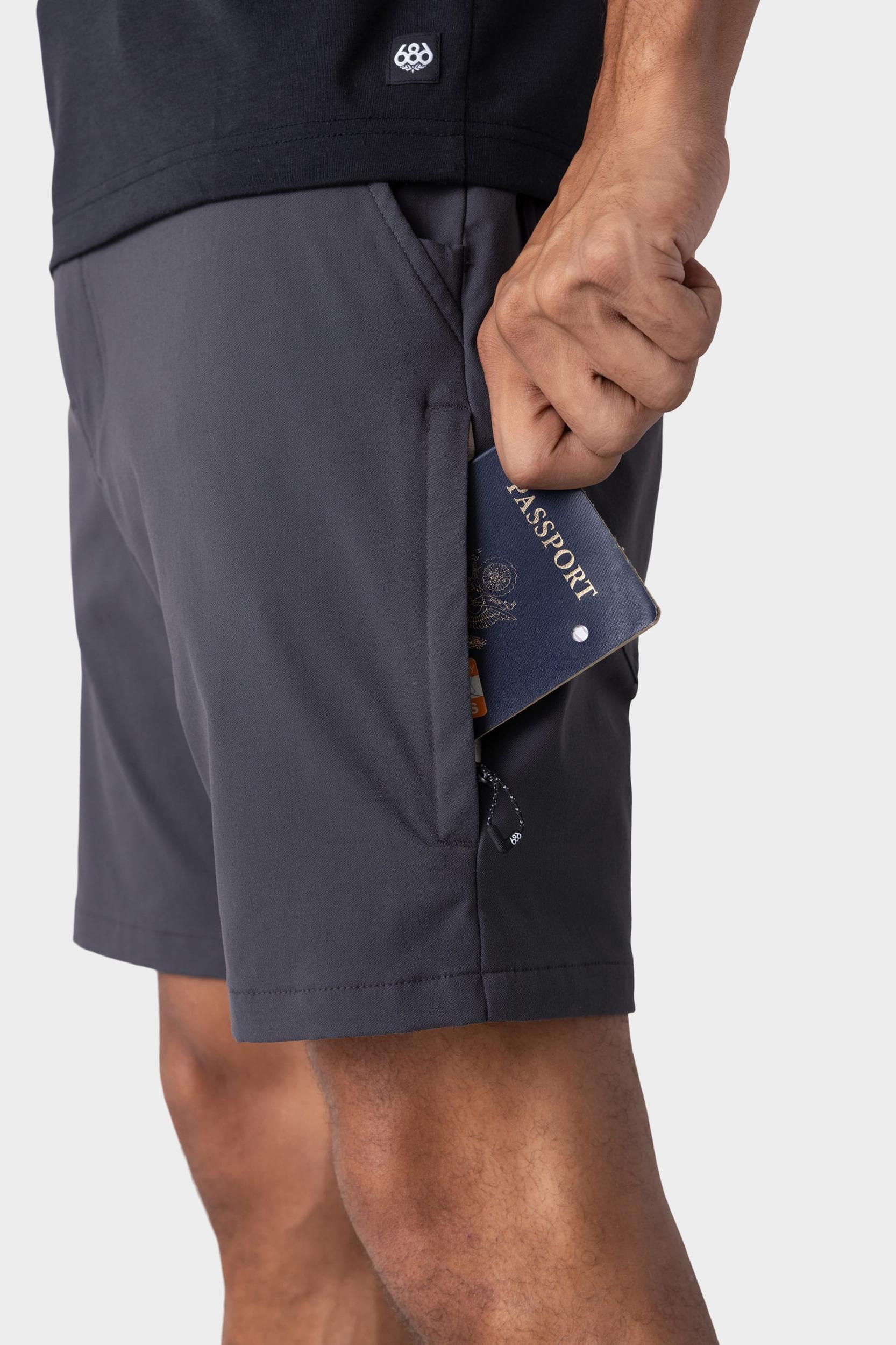 686 Men's Everywhere Hybrid Short Male Product Image