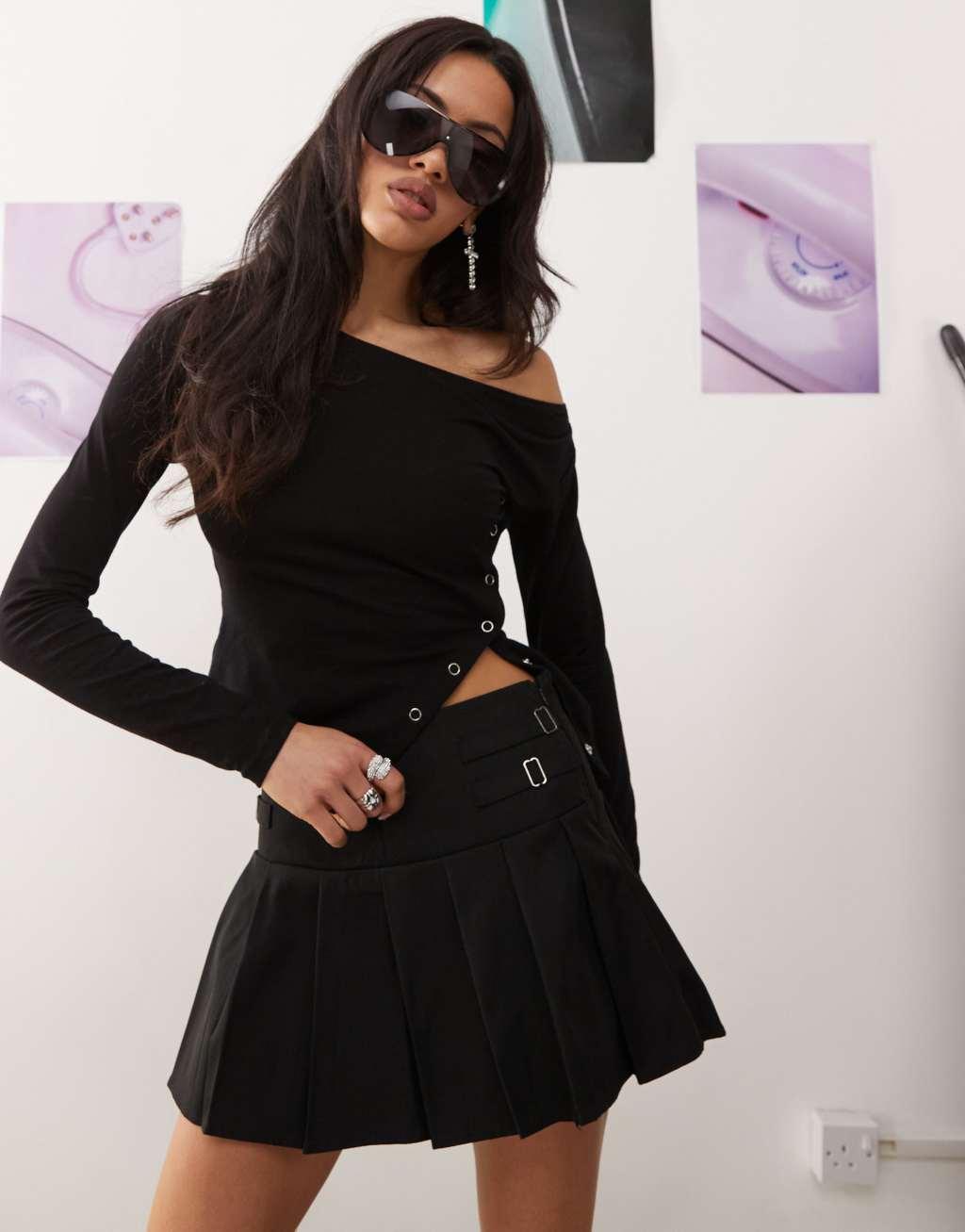 Princess Polly buckle detail pleated mini skirt in black Product Image