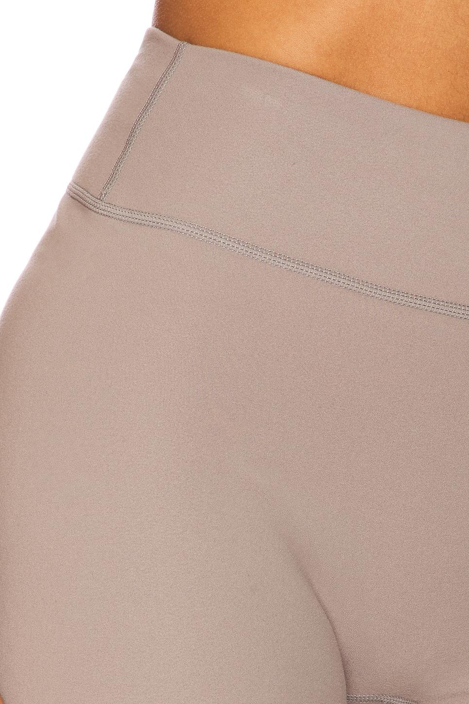 The Essentials Short 437 Product Image