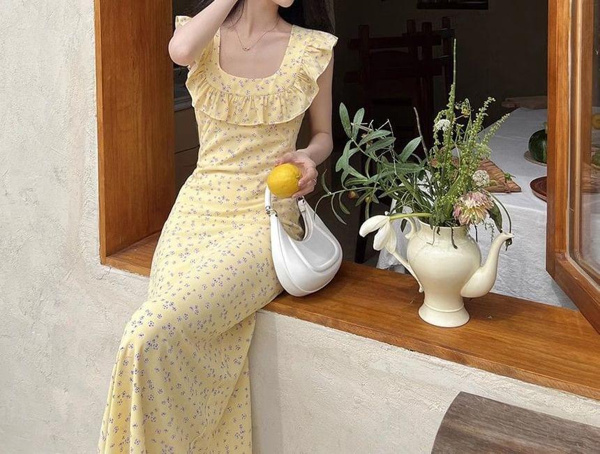 Sleeveless Square Neck Floral Print Maxi A-Line Dress Product Image