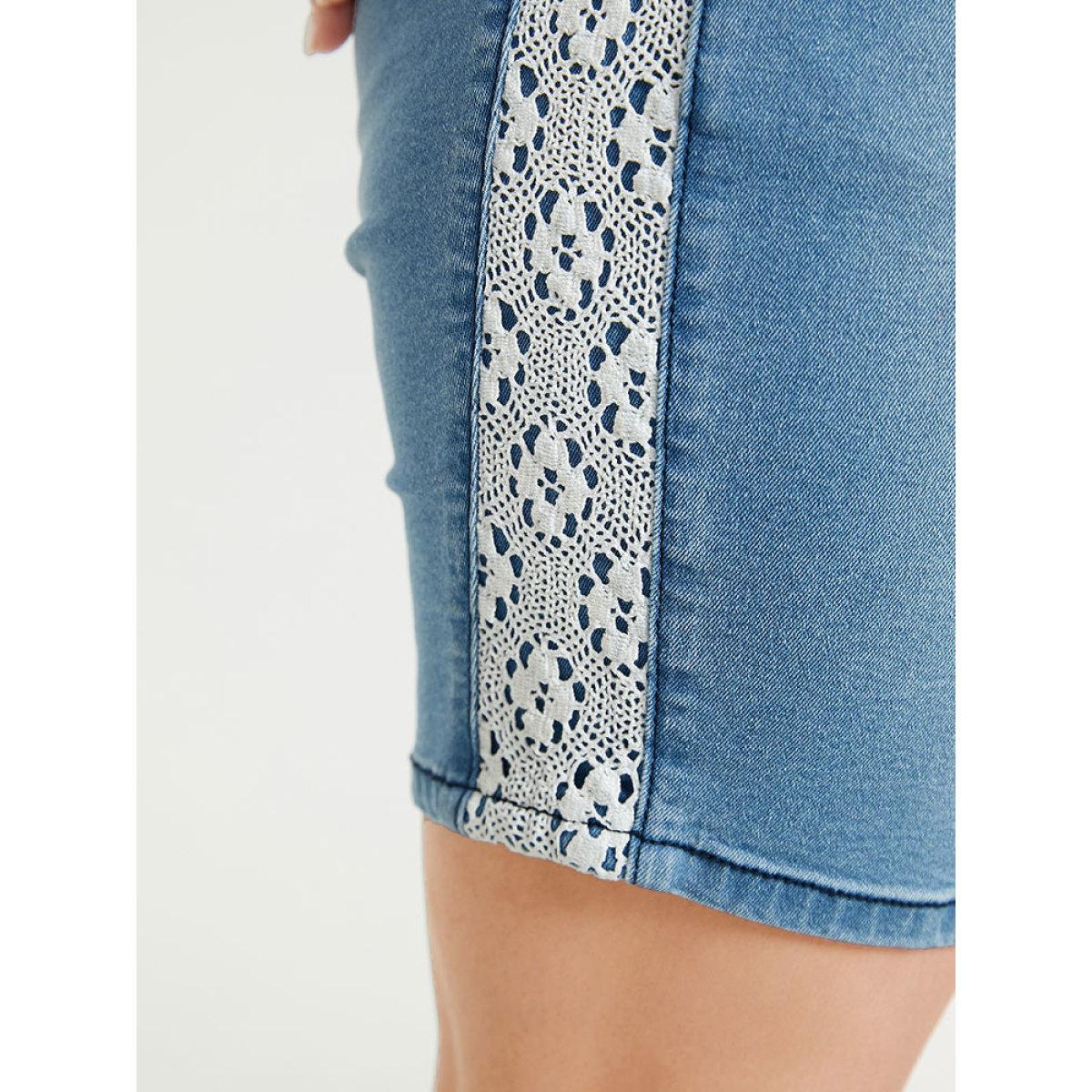 Plus Size Very Stretchy High Rise Light Wash Contrast Lace Denim Shorts Women LightBlue High stretch Dailywear Casual Denim Shorts BloomChic 12/L Product Image