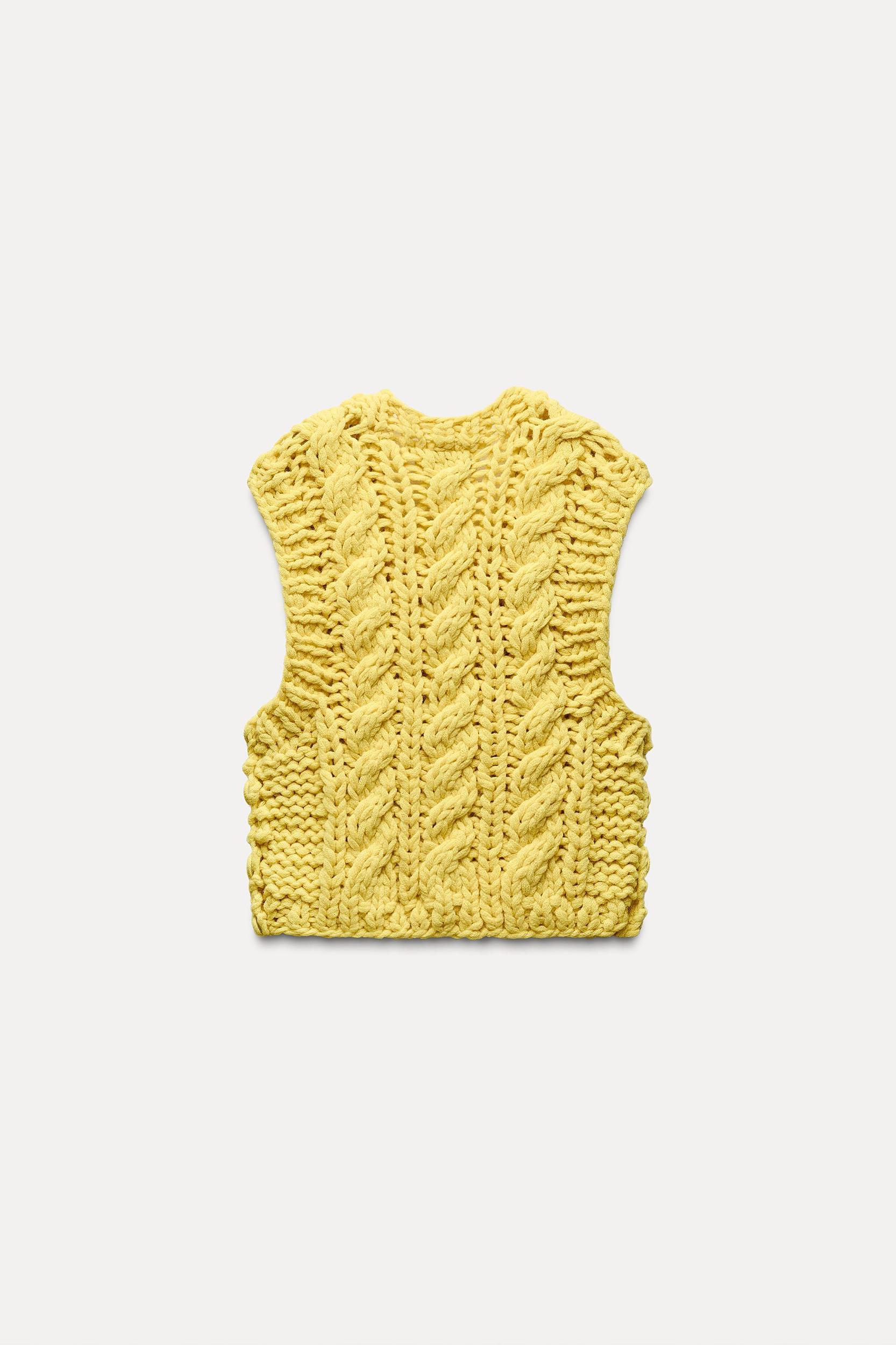 CHUNKY KNIT VEST Product Image