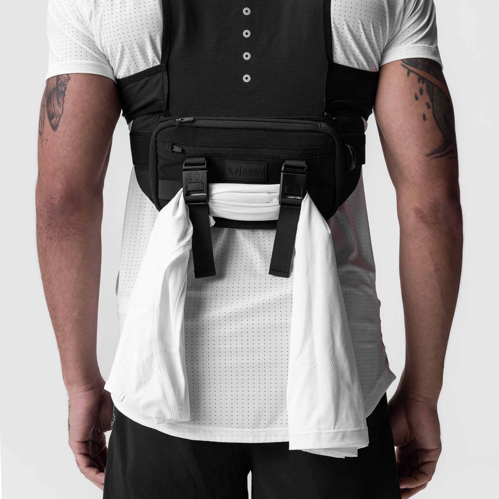 0899. 2-in-1 Packable Run Vest - Black Product Image