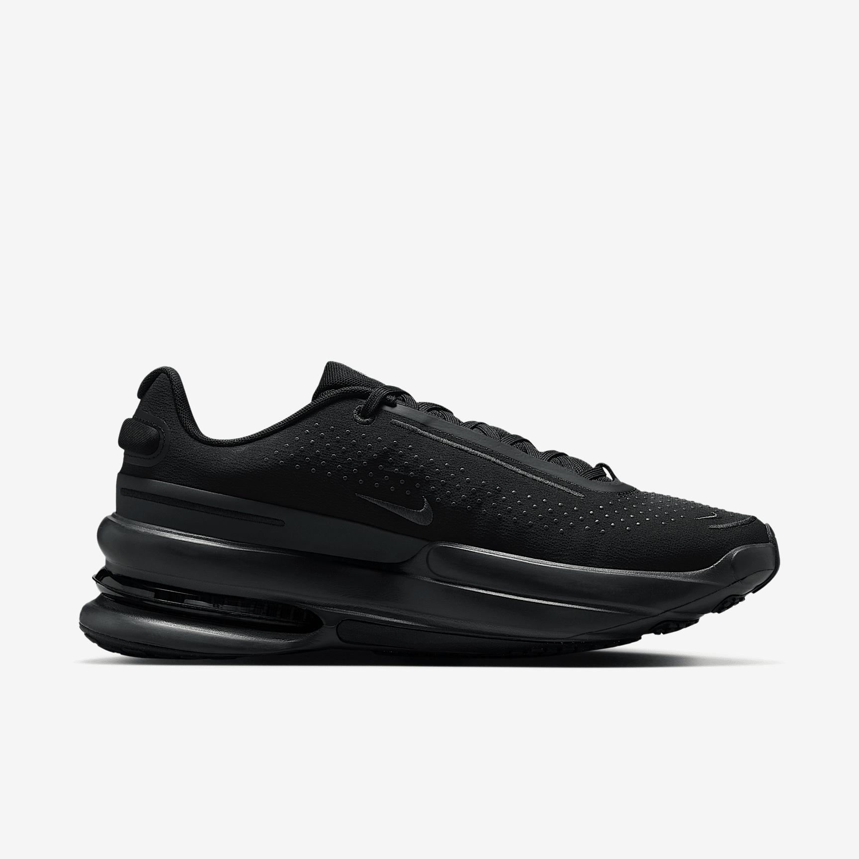 Nike Mens Air Zoom Upturn SC Shoes | IB2746-002 Product Image