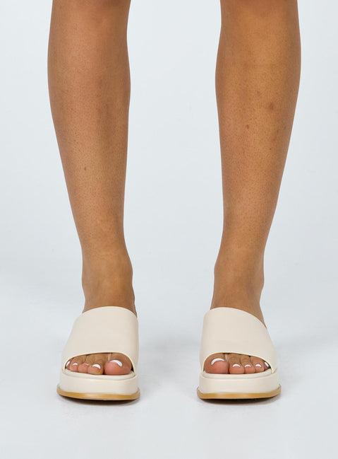 Bayshore Sandals Beige Product Image