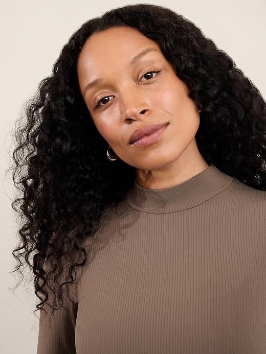 Renew Seamless Mock Neck Top Product Image