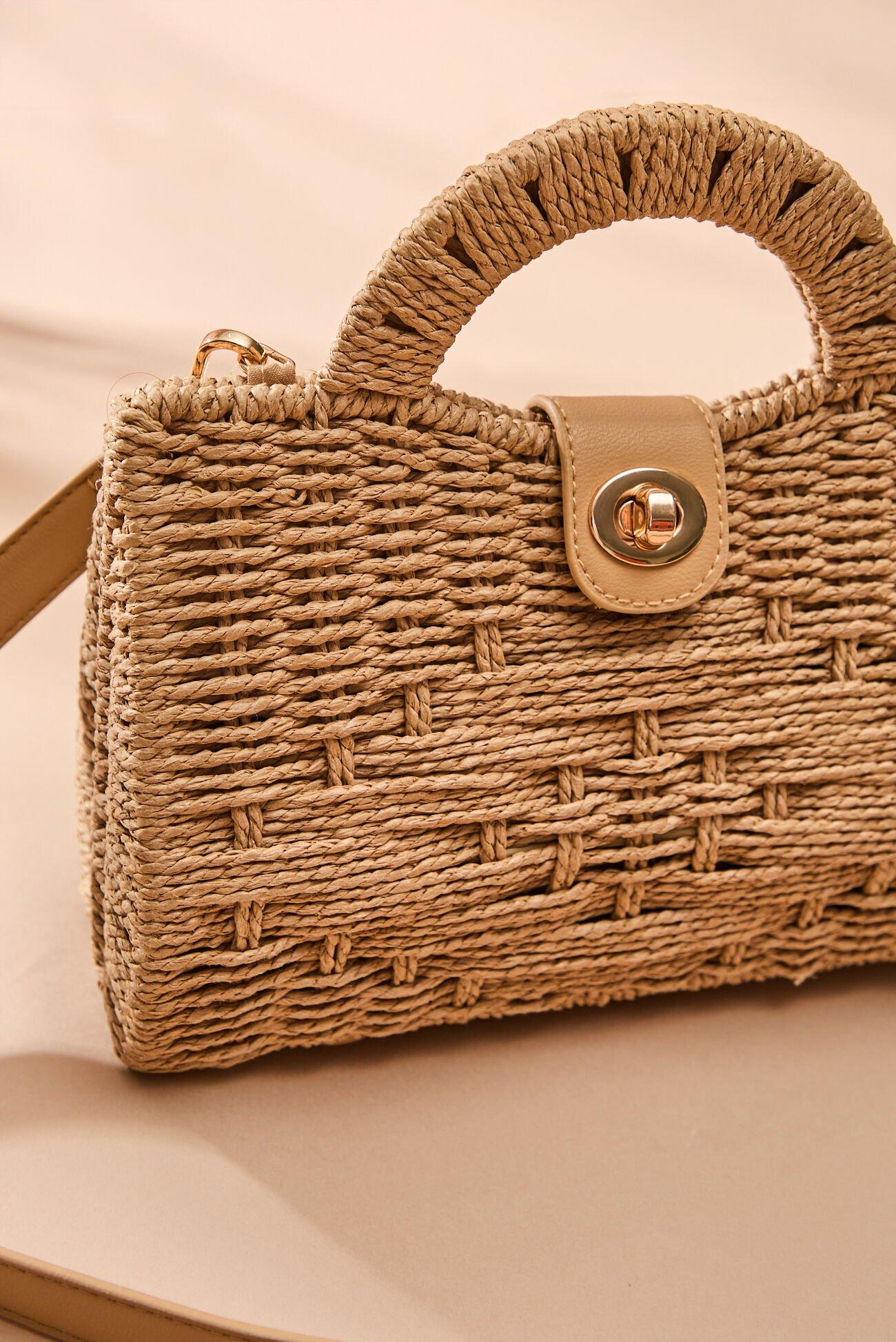 Raffia Retreat Crossbody Bag Product Image