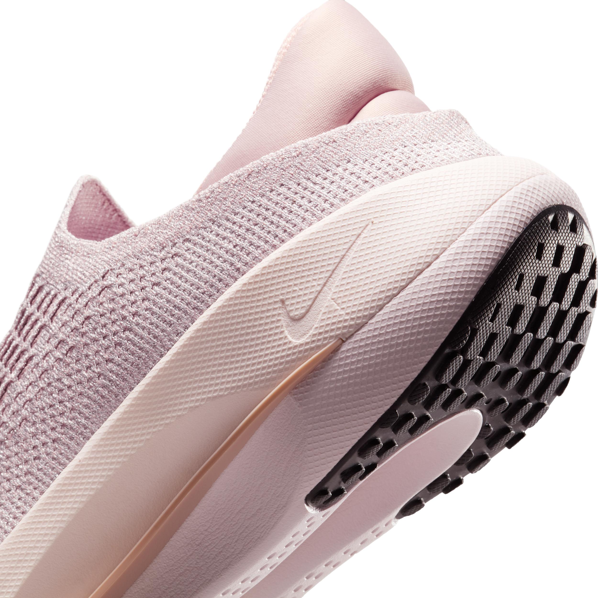 Nike Women's Reina EasyOn Premium Shoes Product Image