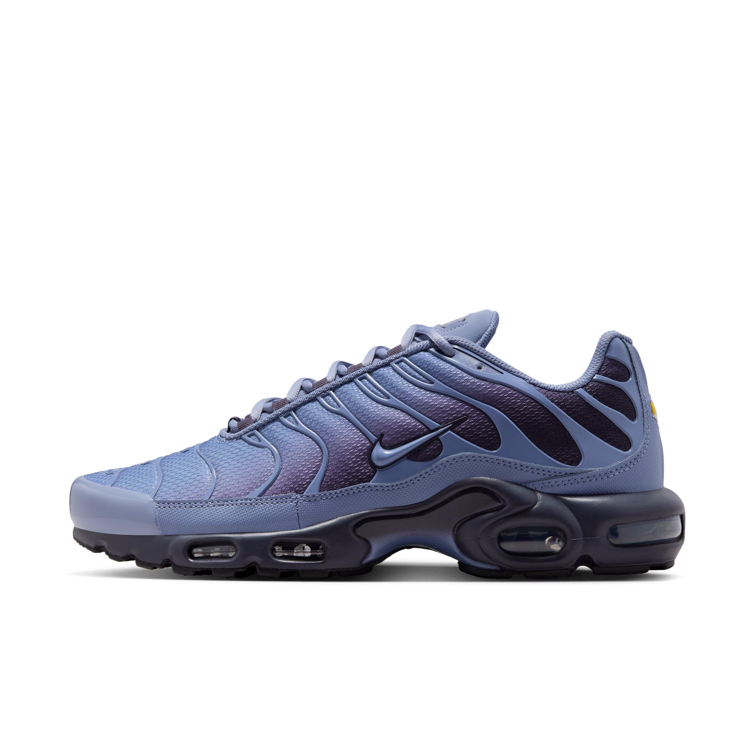 Nike Mens Air Max Plus Shoes | DM0032-701 Product Image