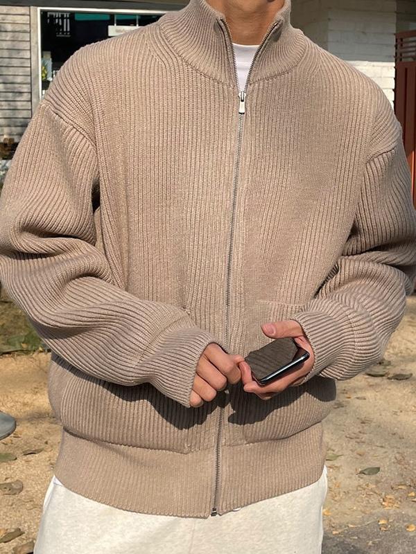 Men's Solid Dual Pocket Zip Up Sweater Product Image