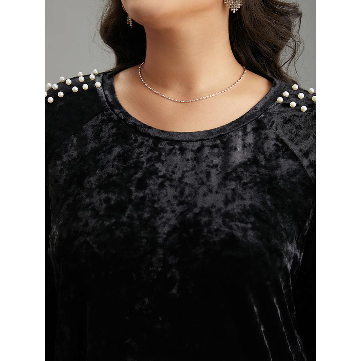 Plus Size Solid Velvet Pearl Beaded Raglan Sleeve Sweatshirt Women Black Elegant Elastic cuffs Round Neck Dailywear Sweatshirts BloomChic 18-20/2X Product Image
