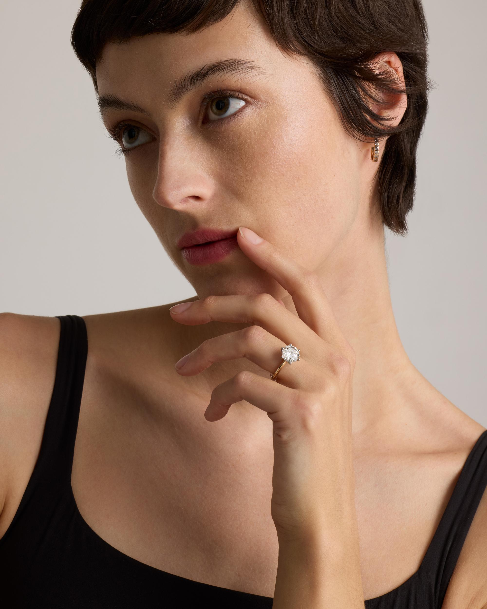 Quince | Women's Lab Grown Diamond Round Six Prong Knife Edge Engagement Ring Product Image