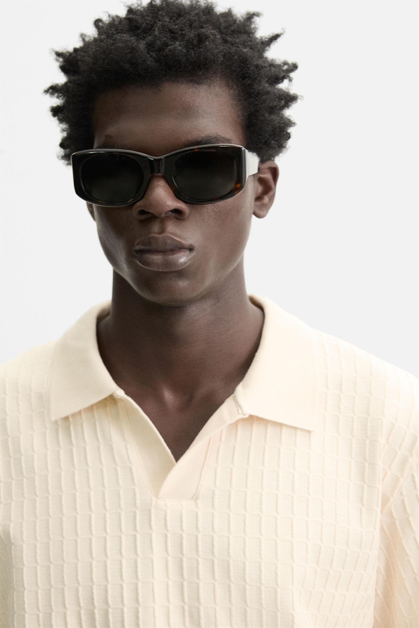 TEXTURED POLO Product Image